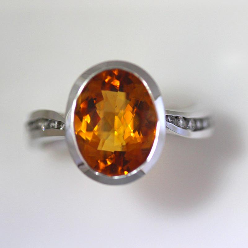 3,15 Karat orangefarbener Citrin, 0,25 Karat Diamant-Mode-Ring, 18 Karat weiß Damen im Angebot