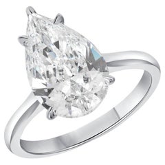 3.15 Carat Pear Statement Brilliant White 18K Gold A Classic Statement