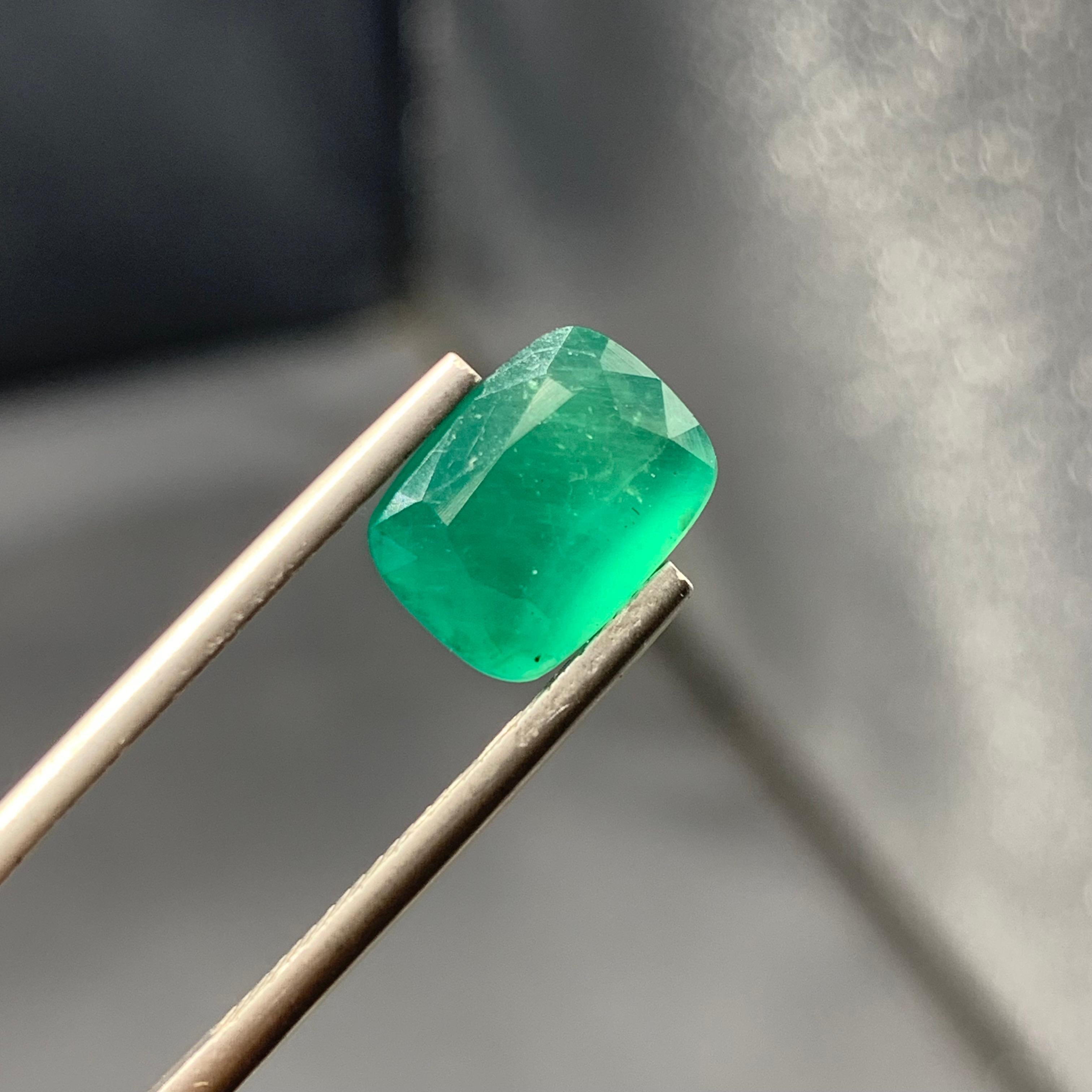 Taglio cuscino 3,15 Carati, la più rara pietra naturale sfusa di Greene & Greene Gemma di Haüynite in vendita