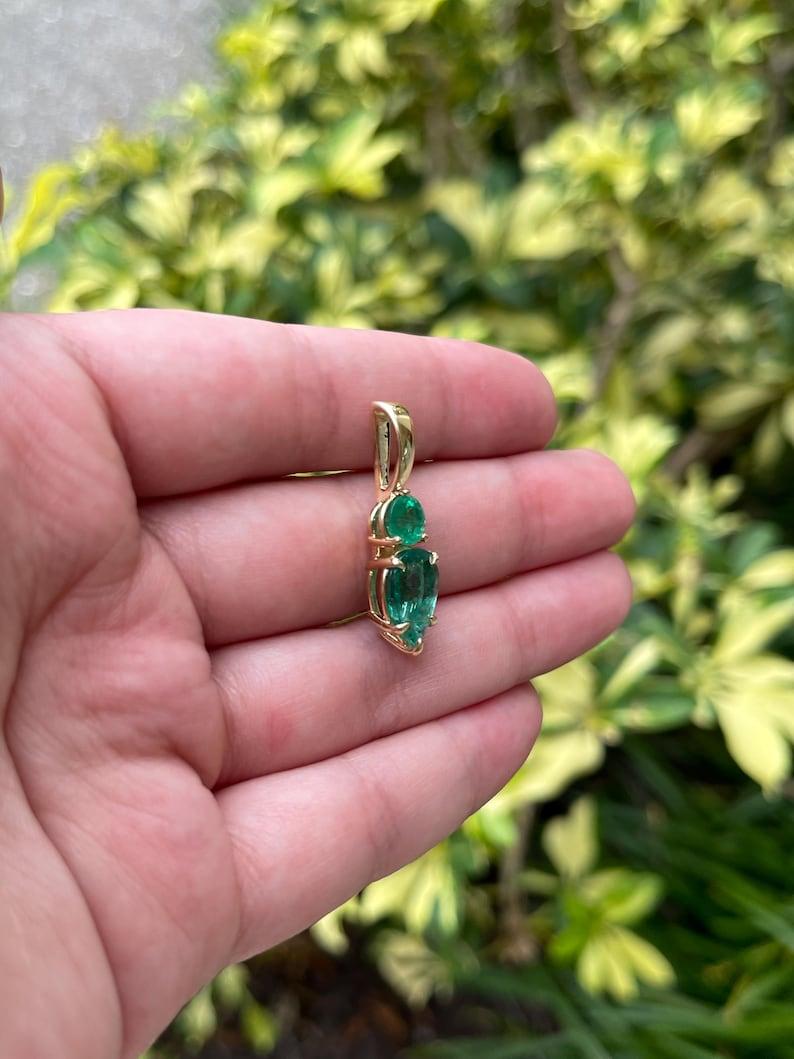 3,15 Karat Smaragd-Halskette aus Sambia  14K Gold Teardrop & Runde Anhänger Damen im Angebot