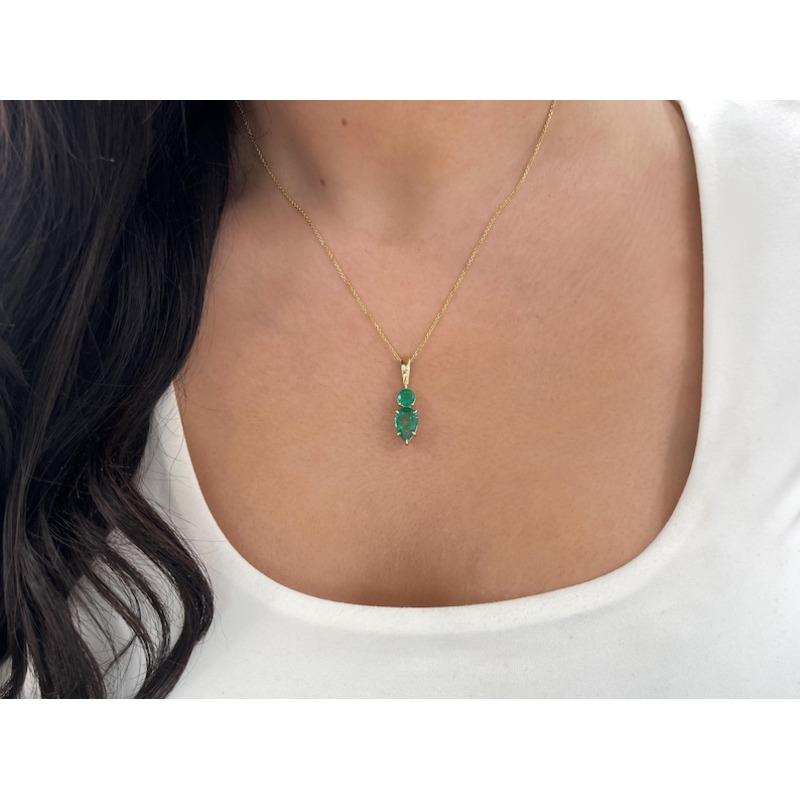 3,15 Karat Smaragd-Halskette aus Sambia  14K Gold Teardrop & Runde Anhänger im Angebot 1