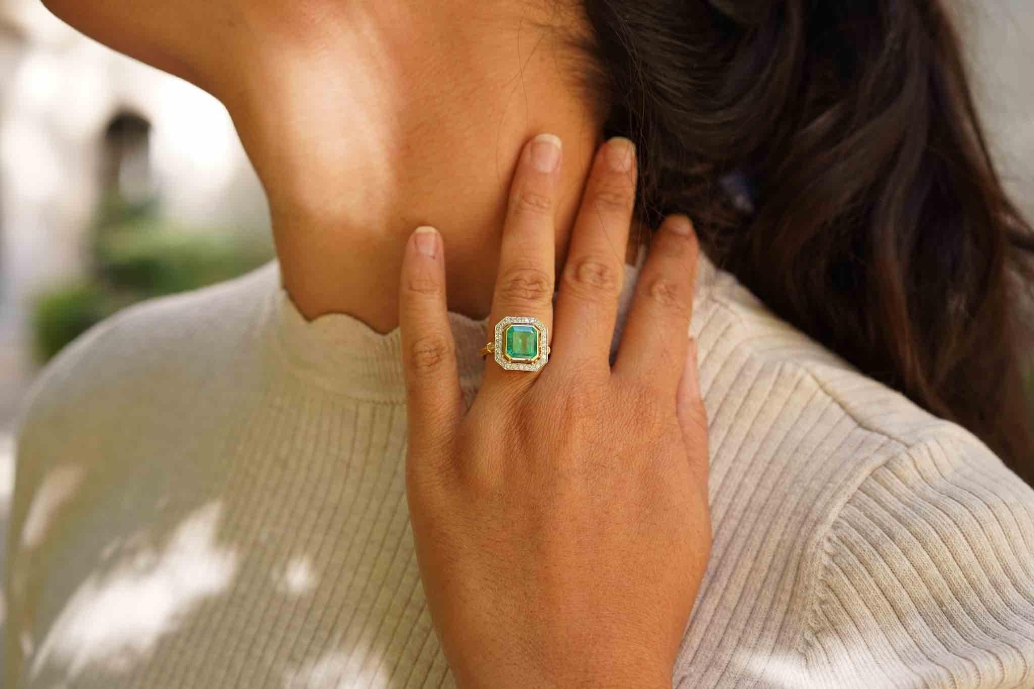  Ring mit kolumbianischem Smaragd und Diamanten von 3,15 Karat für Damen oder Herren im Angebot