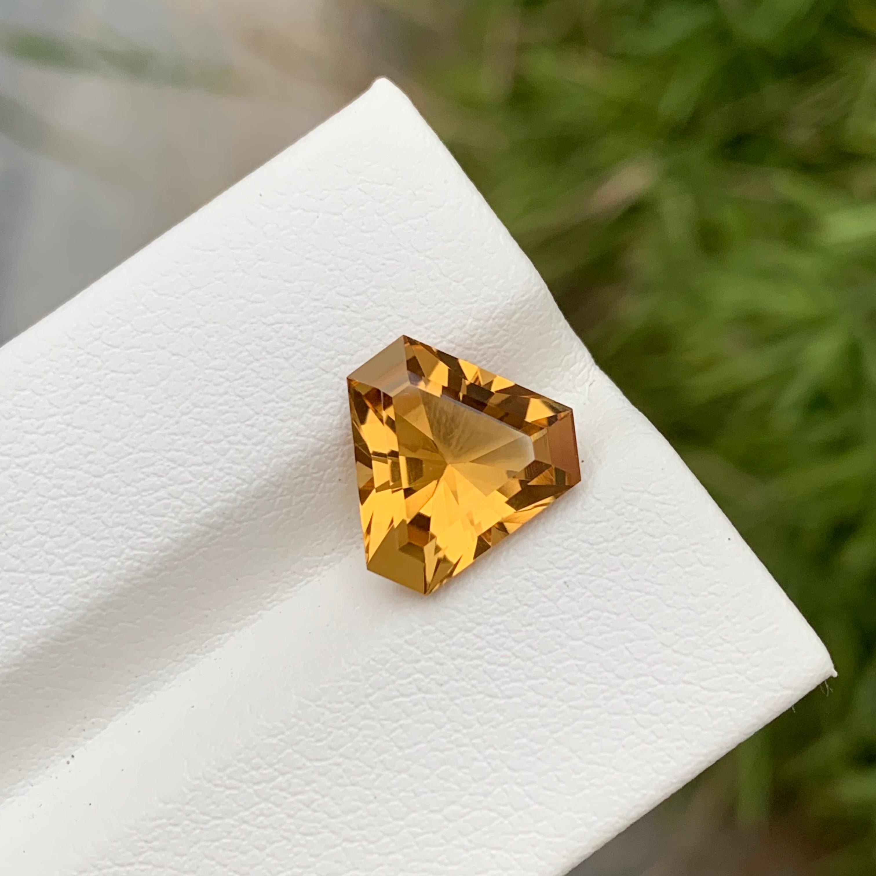 3.15 Carats Natural Loose Trillion Cut Citrine Gem From Earth Mine For Sale 5