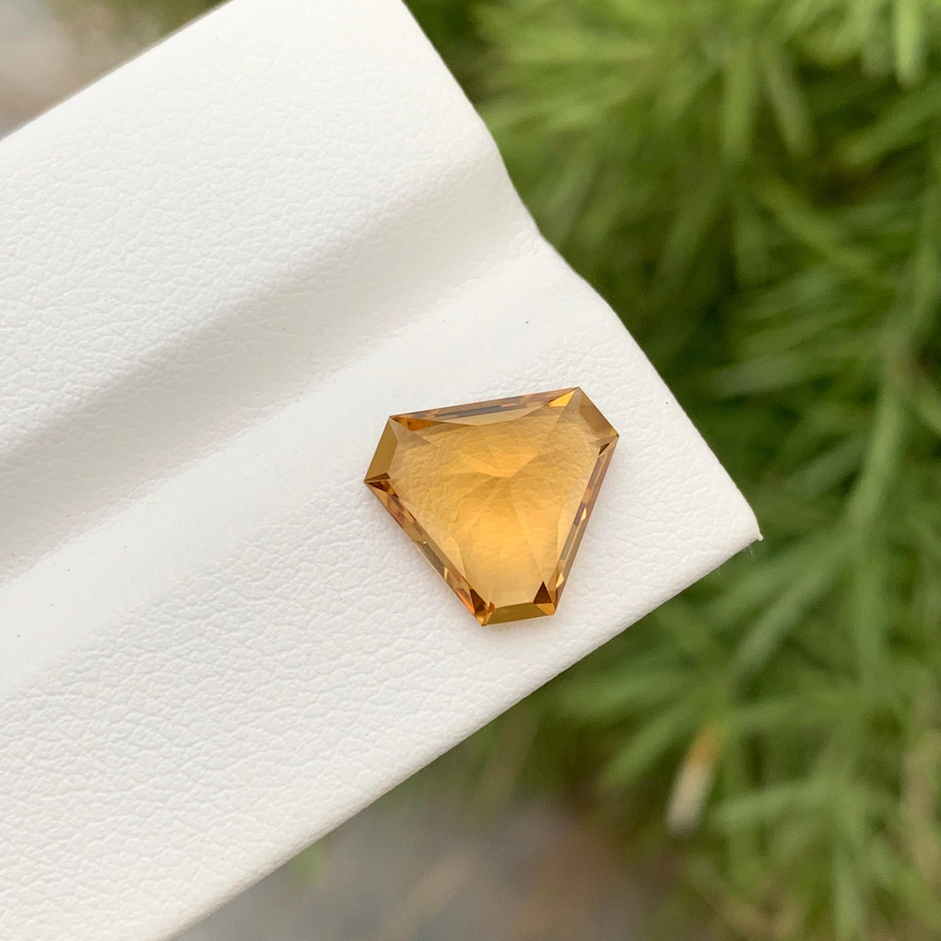 3.15 Carats Natural Loose Trillion Cut Citrine Gem From Earth Mine  For Sale 7