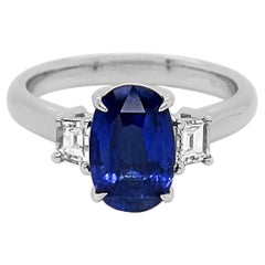 Bague en or blanc avec saphir de 3.15 carats et diamant blanc