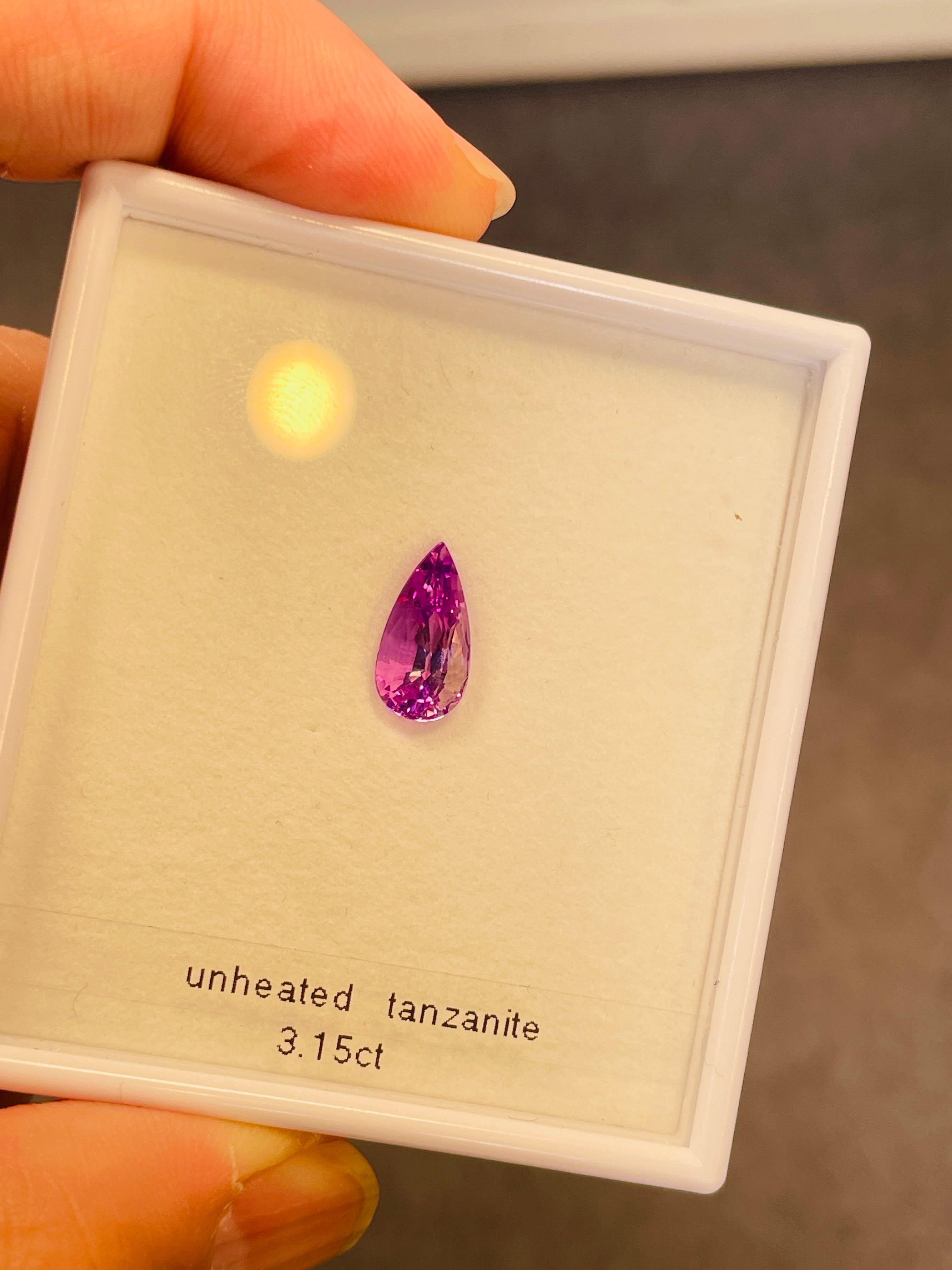 3,15 carati di tanzanite rosa violacea non riscaldata zoisite occhio pulito 

DESCRIZIONE DELLA GEMMA
Specie:   Tanzanite naturale 
Varietà:  Tanzanite rosa non riscaldata Zoisite 
Peso:  3,15ct 
Colore:  viola Rosa
Tagliare:  Eccellente 
Chiarezza: