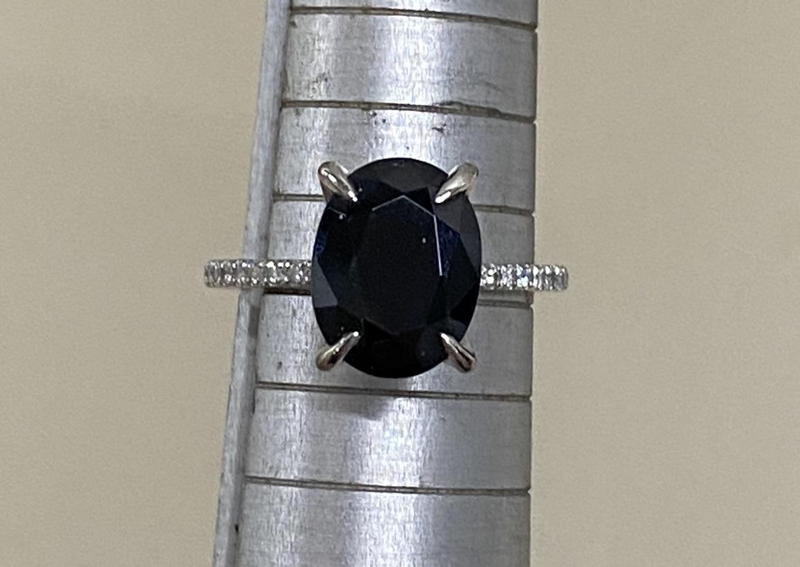 3.15 Carat Black Sapphire 1.6 Carat Diamond Ring and 1.44 Carat Wedding 6