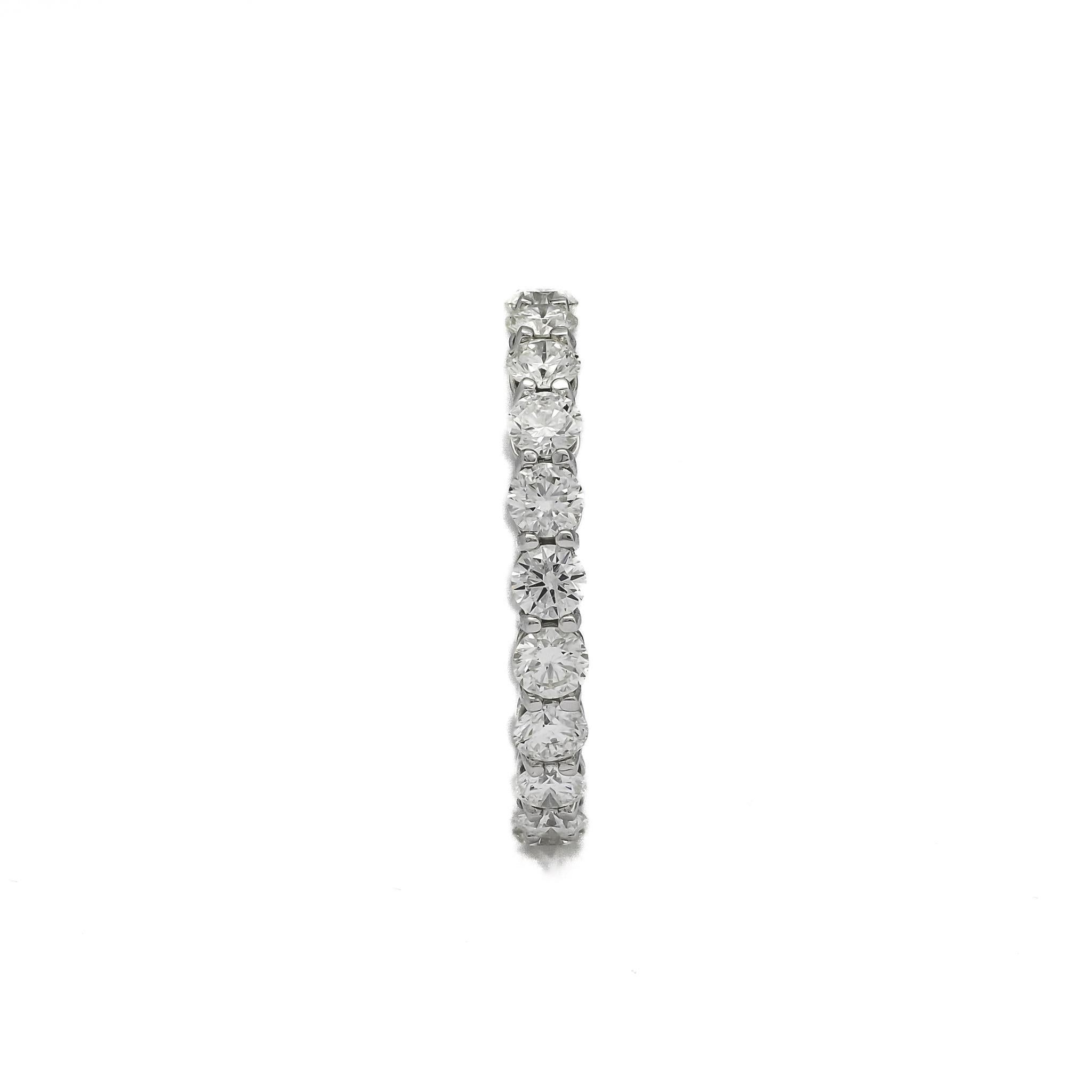 For Sale:  3.15 Carat Full Eternity Natural Diamond Ring in White Gold with 4 Prongs 4