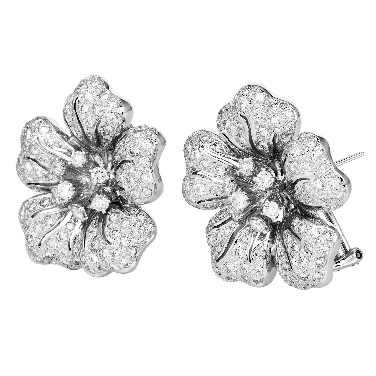 Rétro 3,15cts  Orecchini a clip con diamante e fiore scintillante in oro bianco 18 carati in vendita