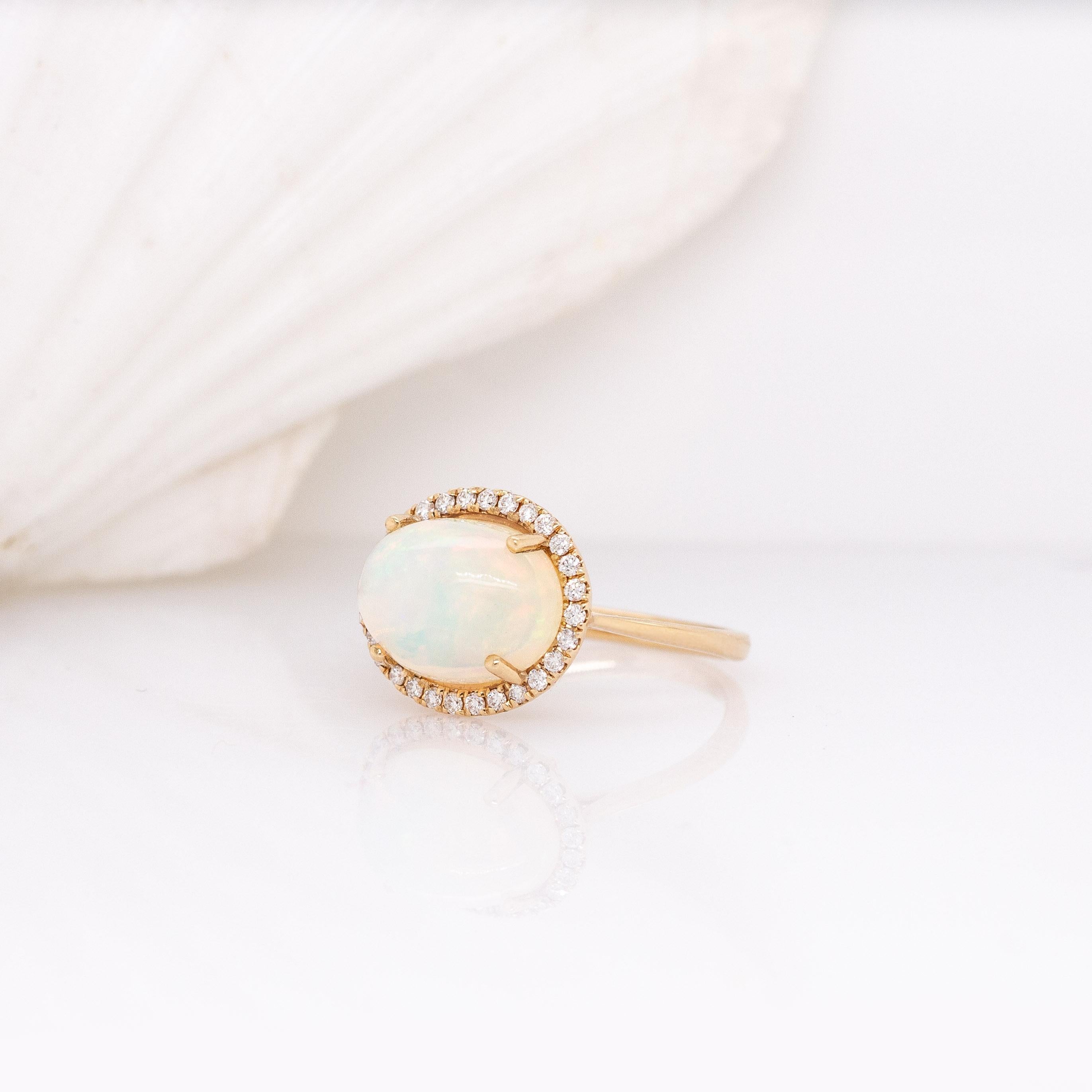 3.15cts Äthiopischer Opal W Natürlicher Diamant Halo Ring : 14k Massiv Gold  12x10mm (Ovalschliff) im Angebot