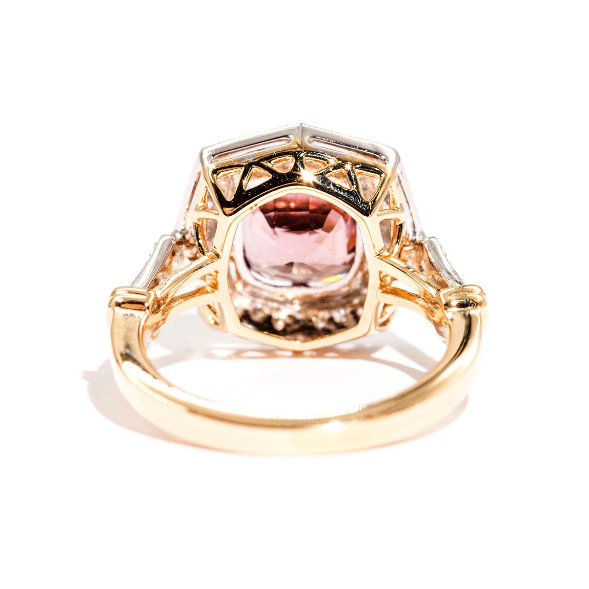 3.16 Carat Cushion Cut Red Pink Spinel and Diamond 18 Carat Gold Halo Ring In New Condition In Hamilton, AU