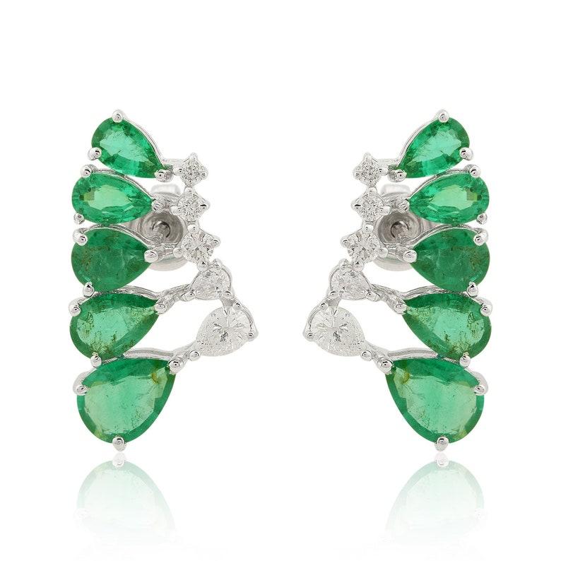 Contemporary 3.16 Carat Emerald Diamond 10 Karat Gold Stud Earrings For Sale
