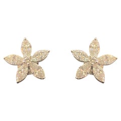 Boucles d'oreilles en or blanc 18 carats 3.16 carats F/VS1 Marquise & Diamants ronds