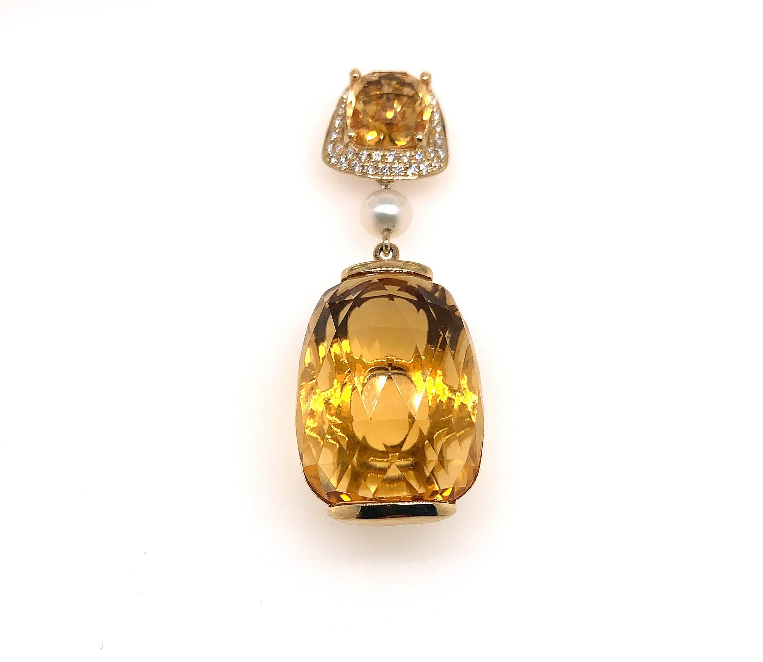 Contemporary 31.6 Carat Honey Quartz Earring in 18 Karat Yellow Gold with Diamonds
