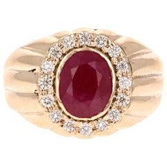 Used 3.16 Carat Men
s Ruby Diamond 14 Karat Yellow Gold Ring