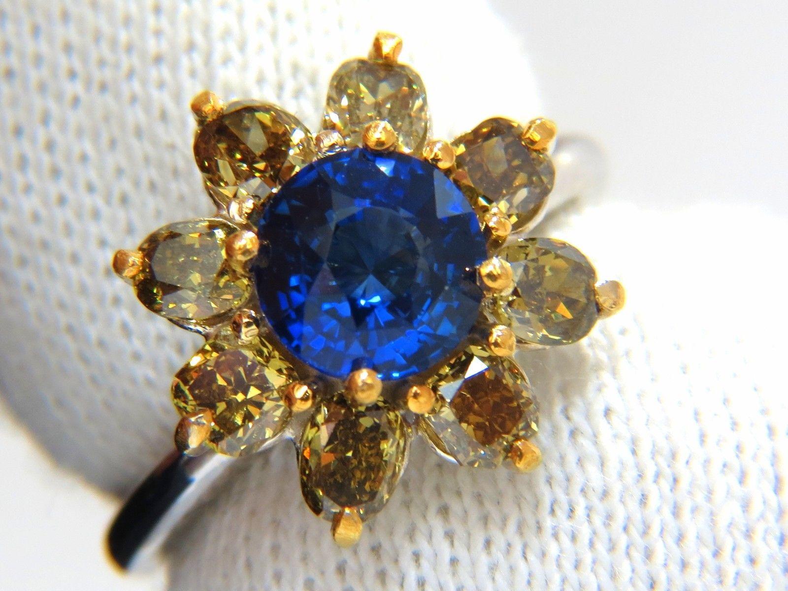 Round Cut 3.16 Carat Natural Royal Blue Round Sapphire Fancy Color Diamonds Cluster Ring For Sale