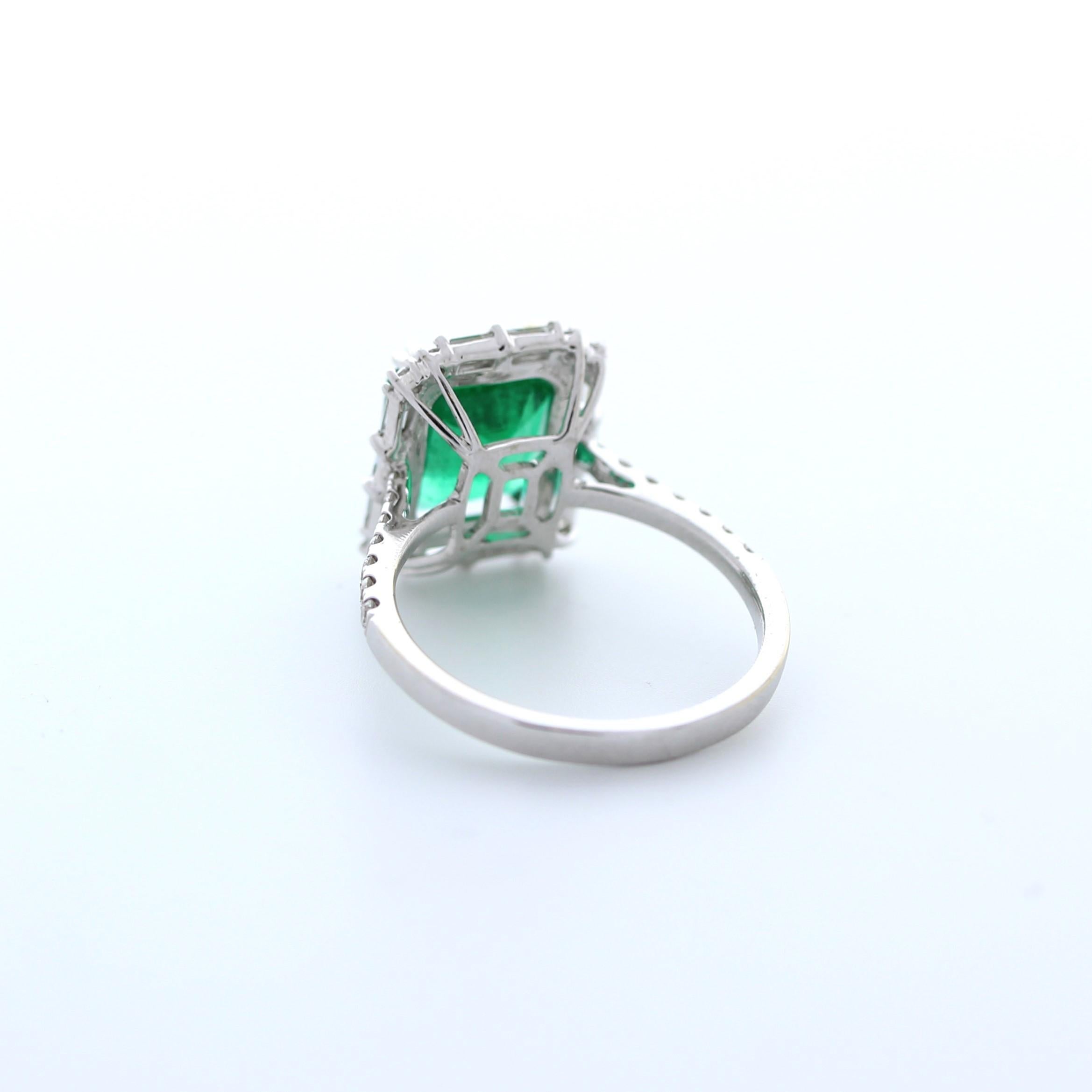 emerald costume ring