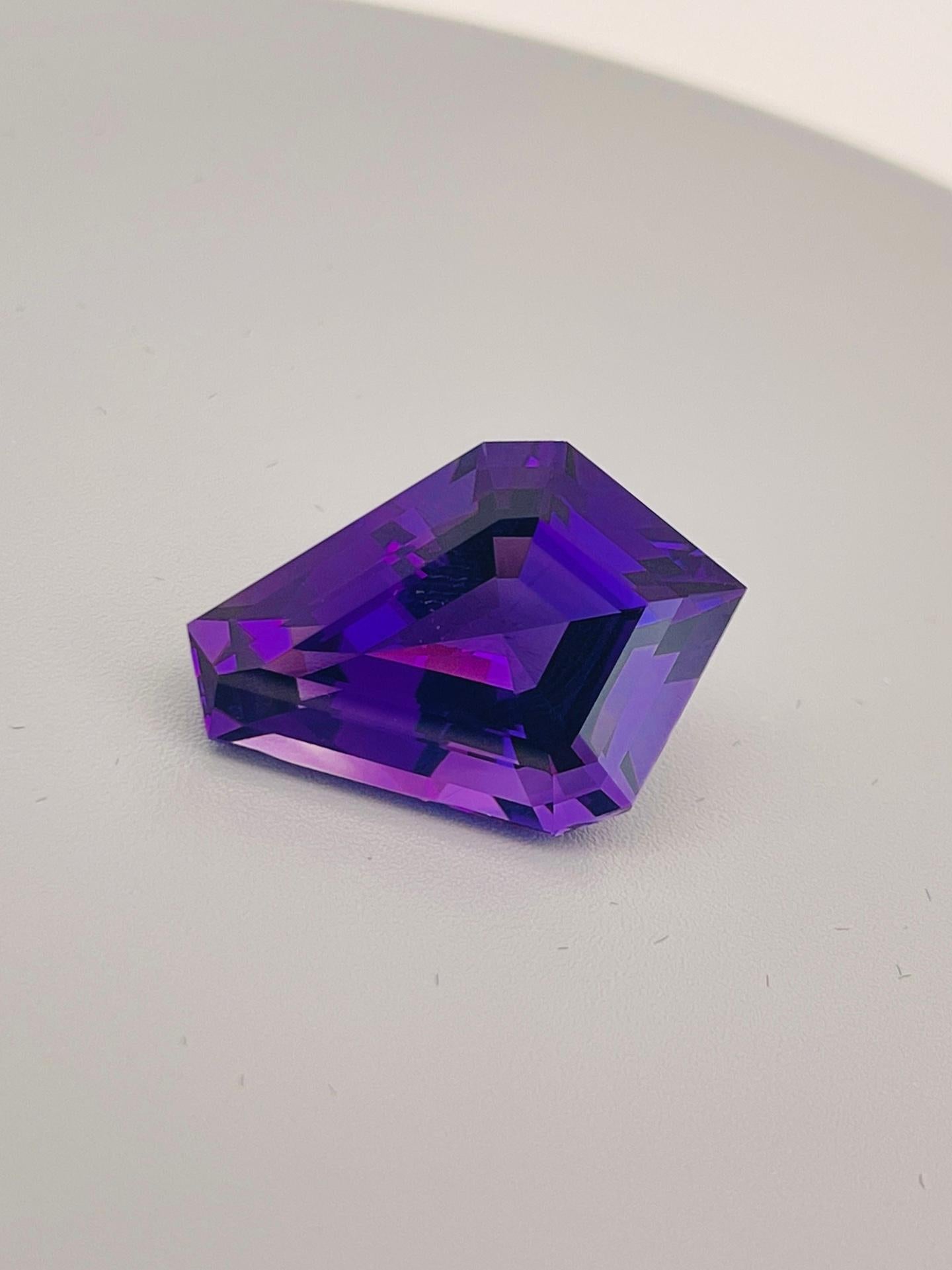 31.61ct Natural pair Amethyst Brazil Beauty cut design ready for earring  For Sale 2