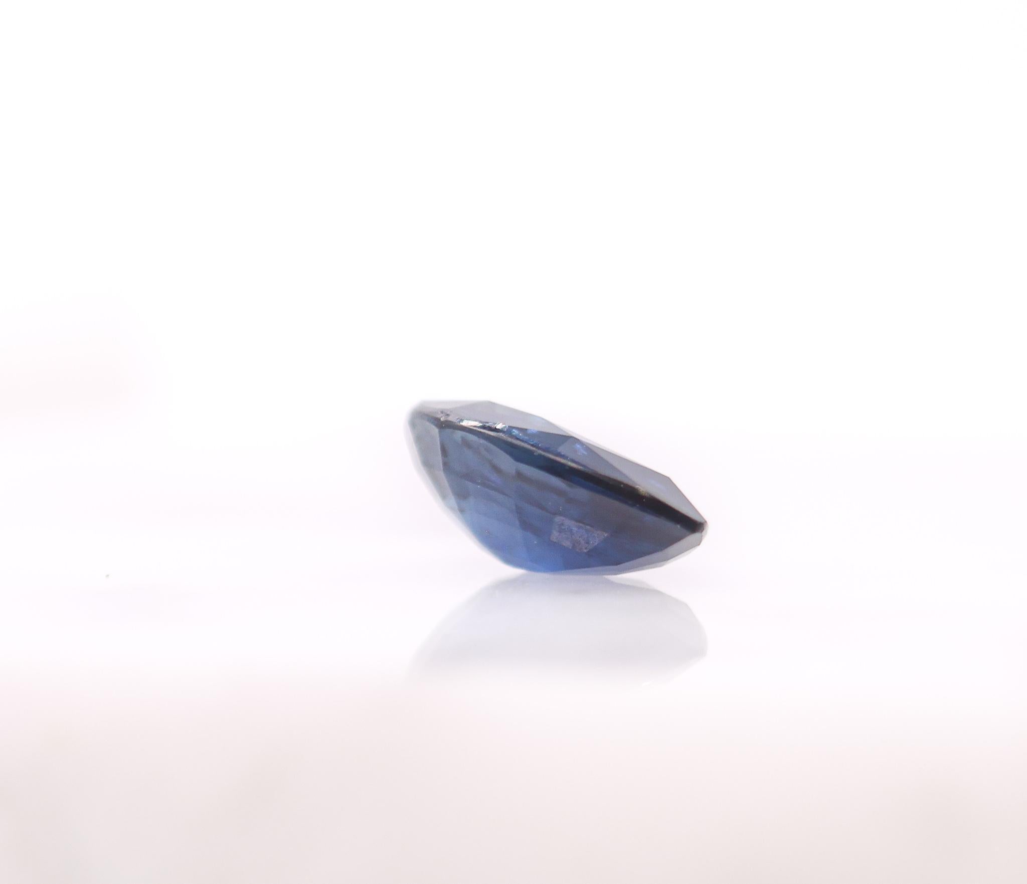 Gemma sciolta di zaffiro blu da 3.17 carati  Forma a pera 11,2 x 8,1 mm in vendita 1