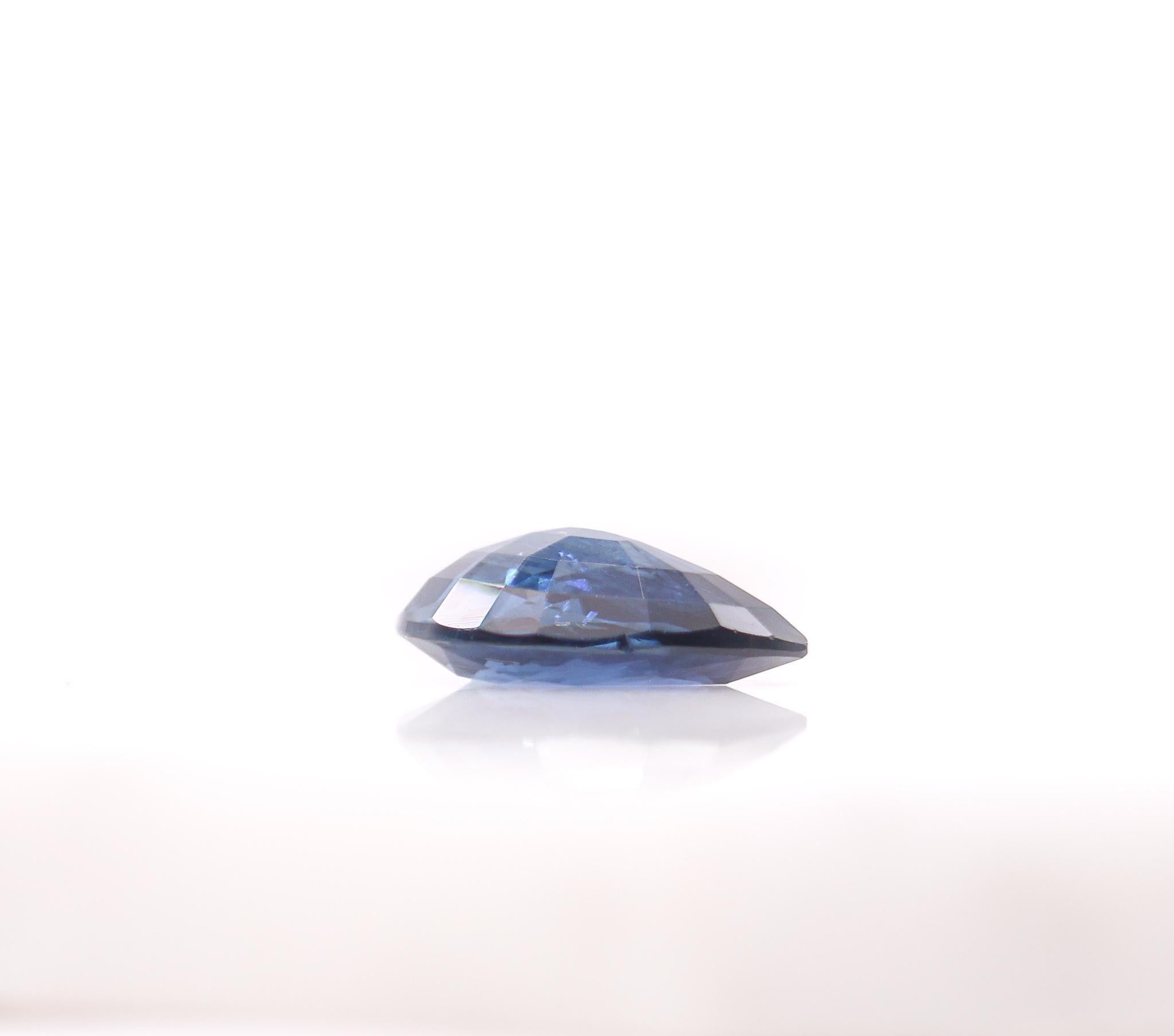 Gemma sciolta di zaffiro blu da 3.17 carati  Forma a pera 11,2 x 8,1 mm in vendita 2