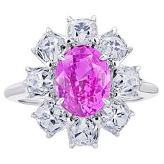 Platinring mit 3,17 Karat ovalem rosa Saphir und Diamant