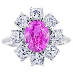 Anello in platino con zaffiro rosa ovale e diamante da 3,17 carati