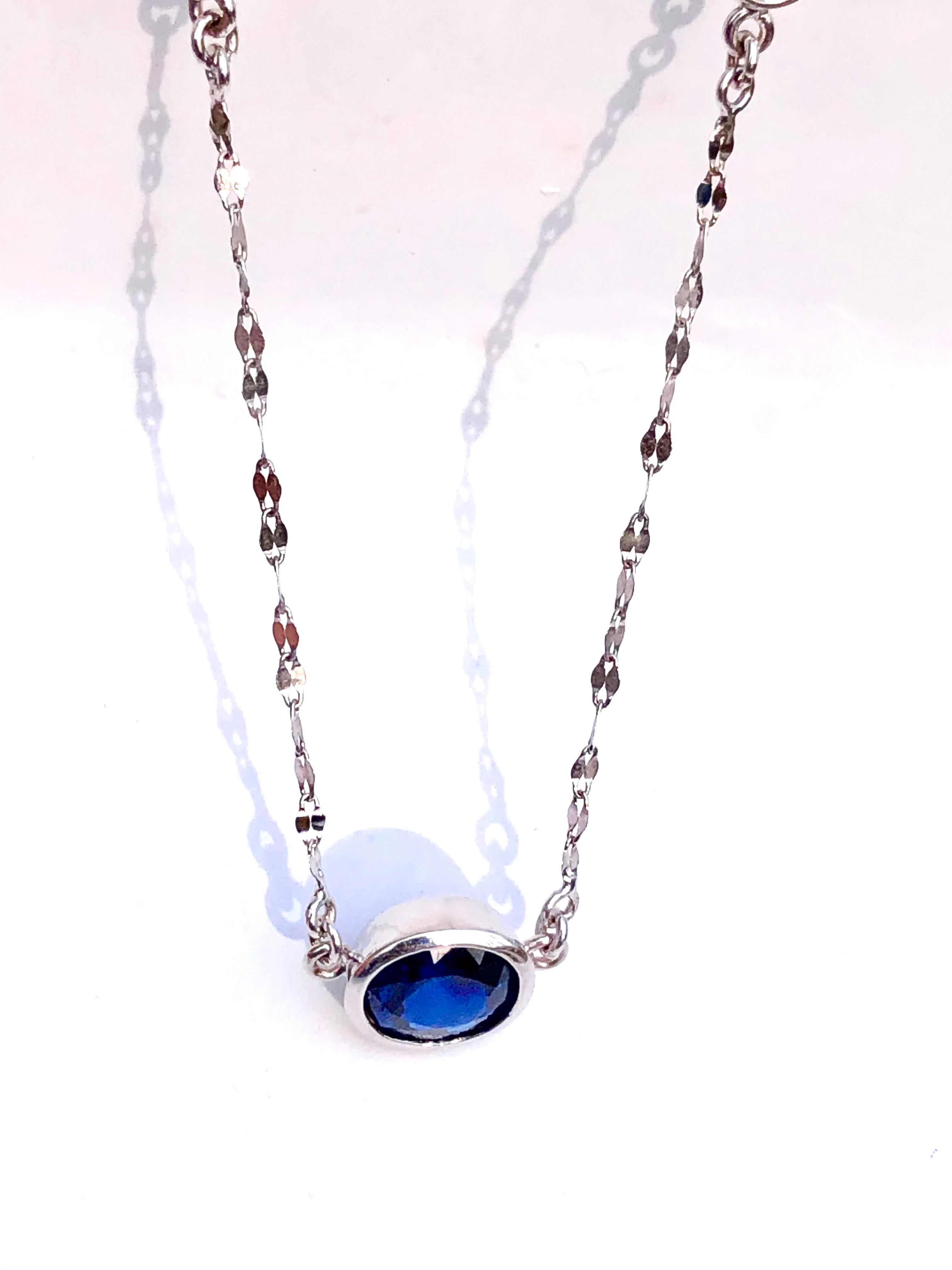 3.17 Carat Oval Shape Blue Sapphire and Diamond Solitaire Pendant Necklace For Sale 1