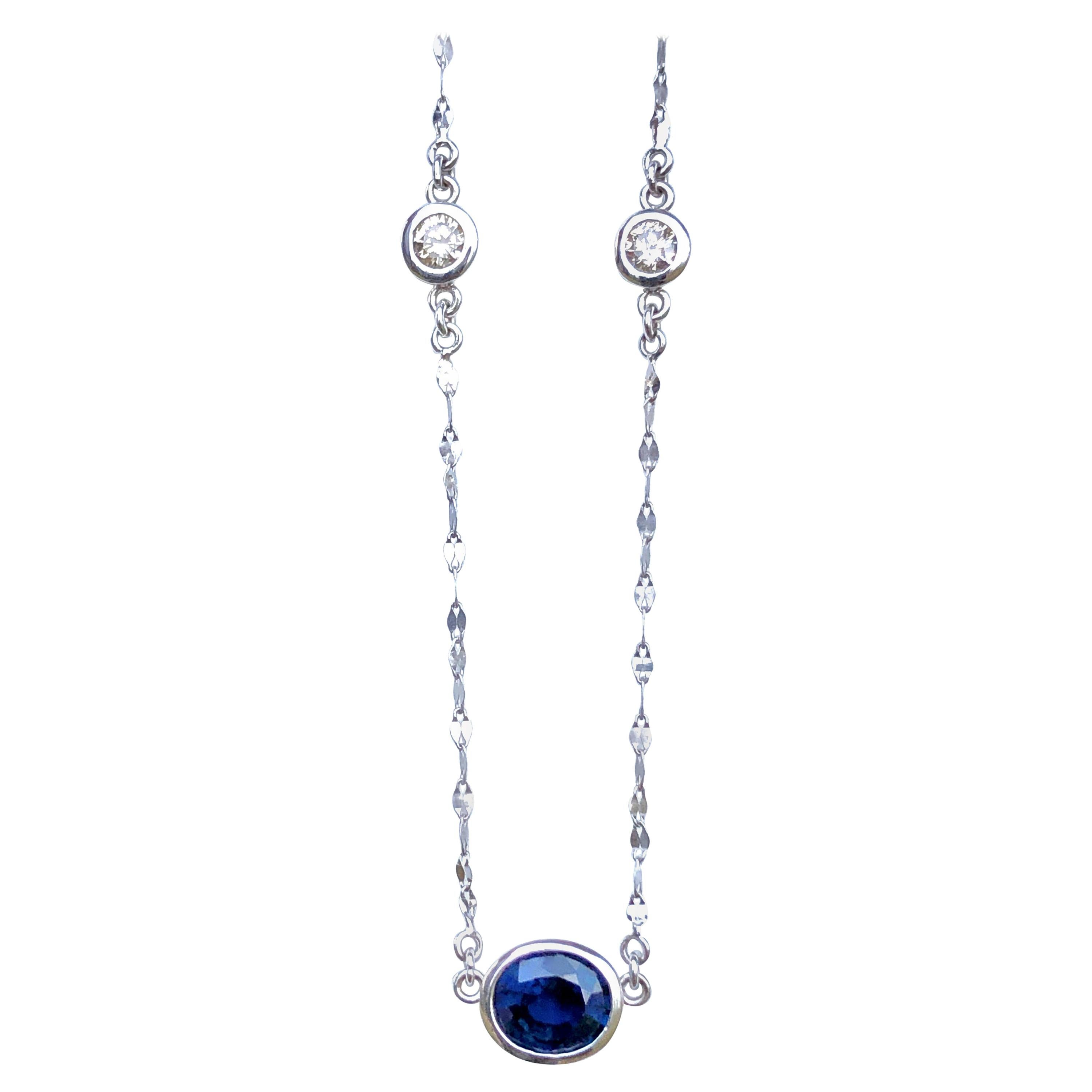 Solitär-Anhänger-Halskette, 3,17 Karat blauer Saphir in ovaler Form und Diamant