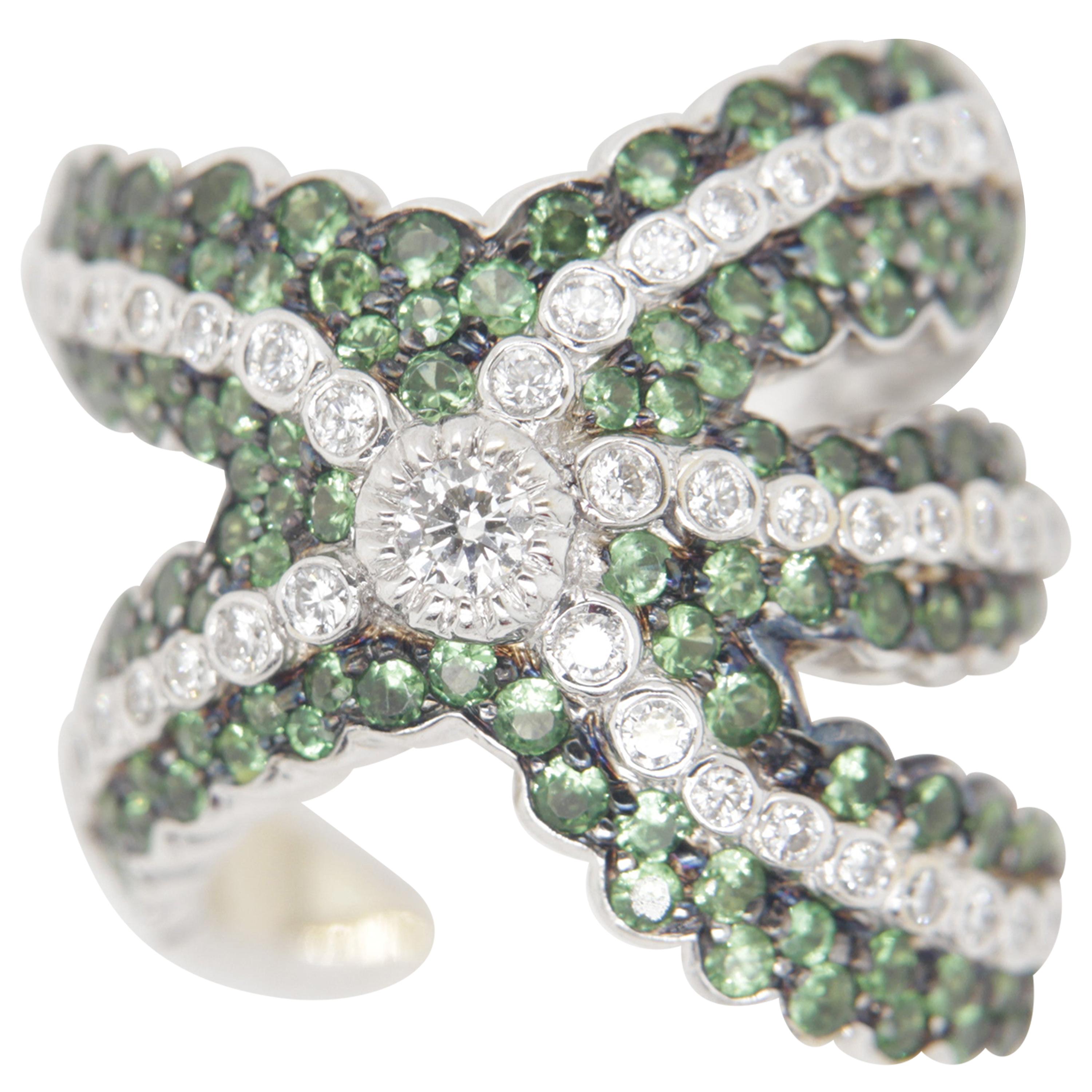 3.17 Carat Tsavorite and 1.51 Carat Diamond Ring in 18 Karat Gold For Sale