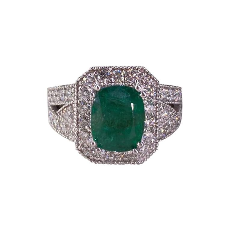 3.17 Carat Natural Emerald Diamond 18 Karat Solid White Gold Ring For Sale