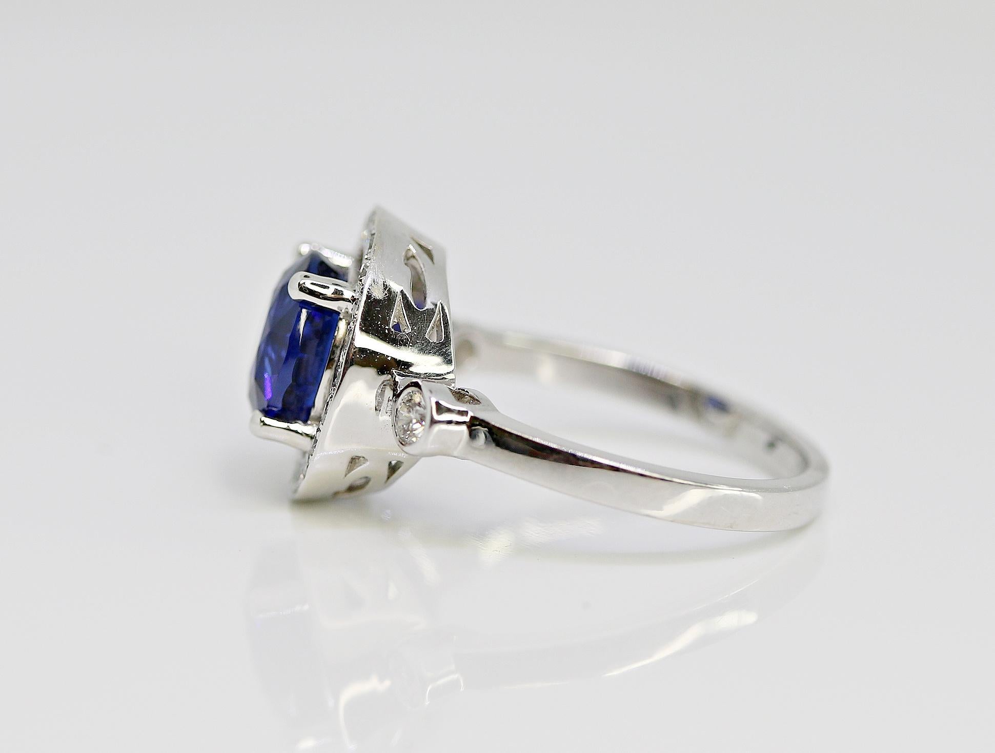 Contemporary 3.17 Carat Round Blue Sapphire and Diamond Ring