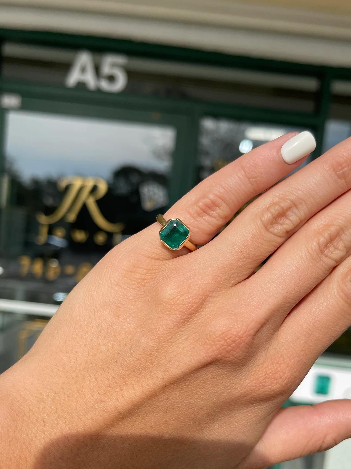 green emerald ring for little finger