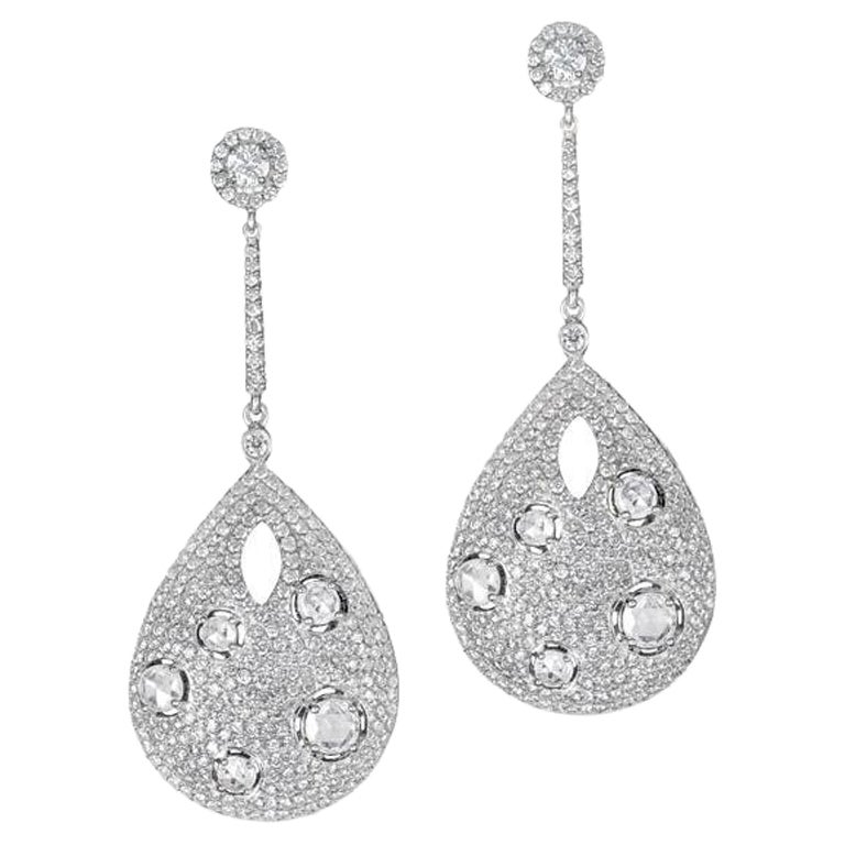 Pendientes Colgantes con Micro Diamantes Pave en Forma de Pera de 3,17 ctw, Oro Blanco de 18k en venta
