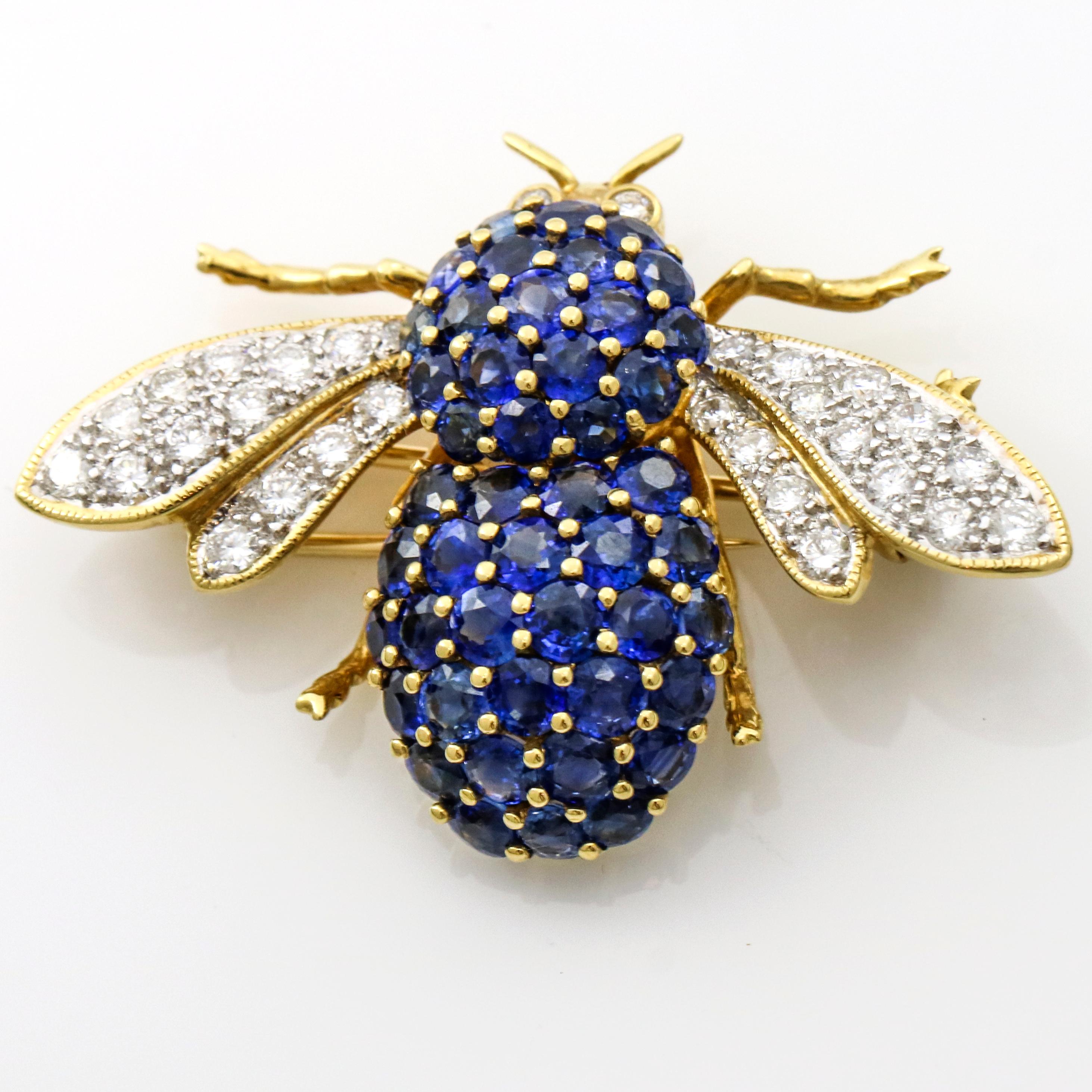 Women's 3.18 Carat 18 Karat Yellow Gold Sapphire Diamond Bee Brooch