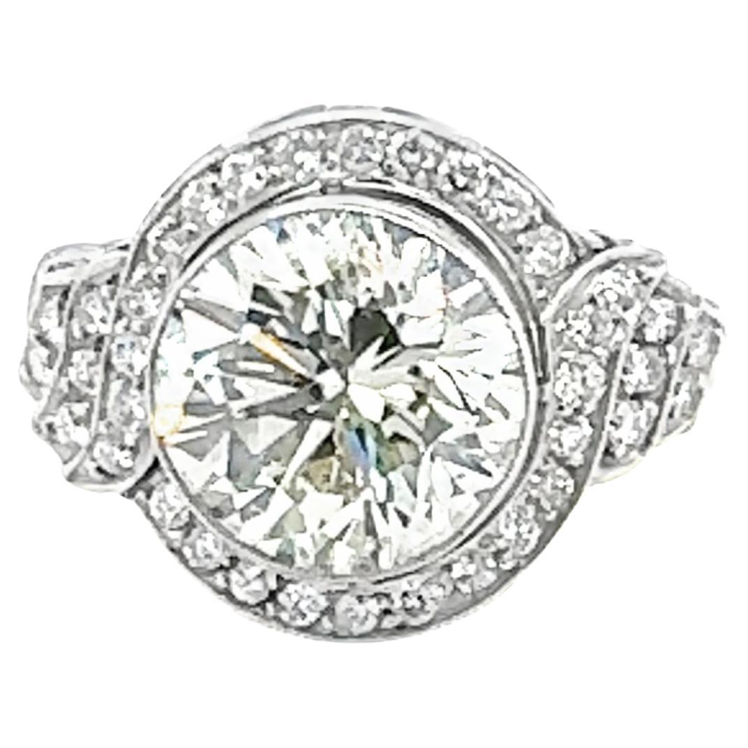 3.18 carat Diamond Ring in Platinum For Sale