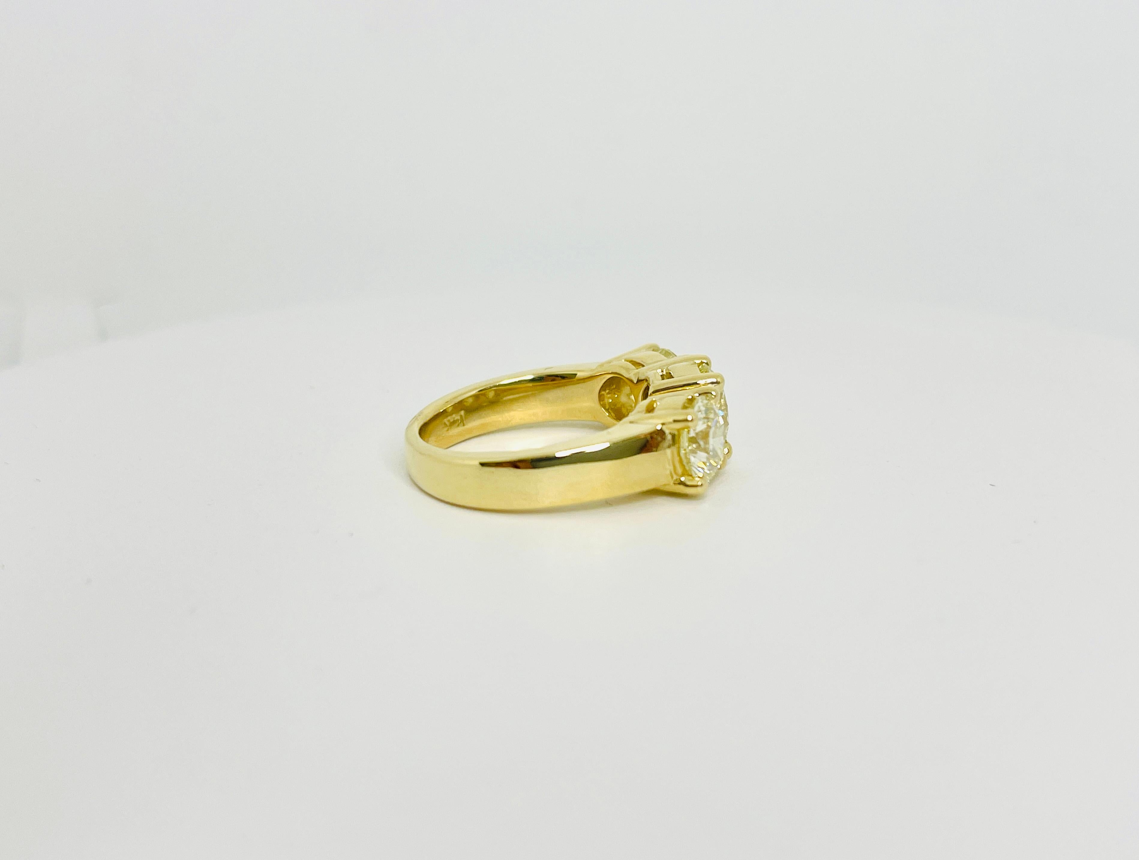 Bague à mini anneau en or jaune 14 carats avec diamants naturels de 3,18 carats  Neuf - En vente à Great Neck, NY