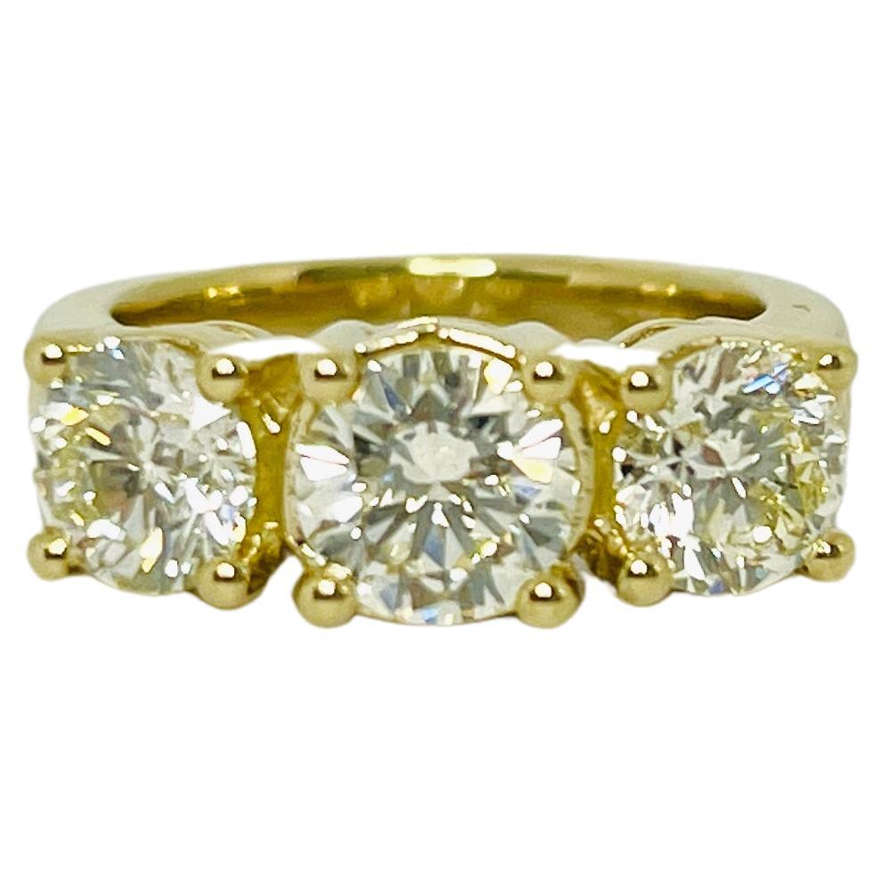 Bague à mini anneau en or jaune 14 carats avec diamants naturels de 3,18 carats  en vente