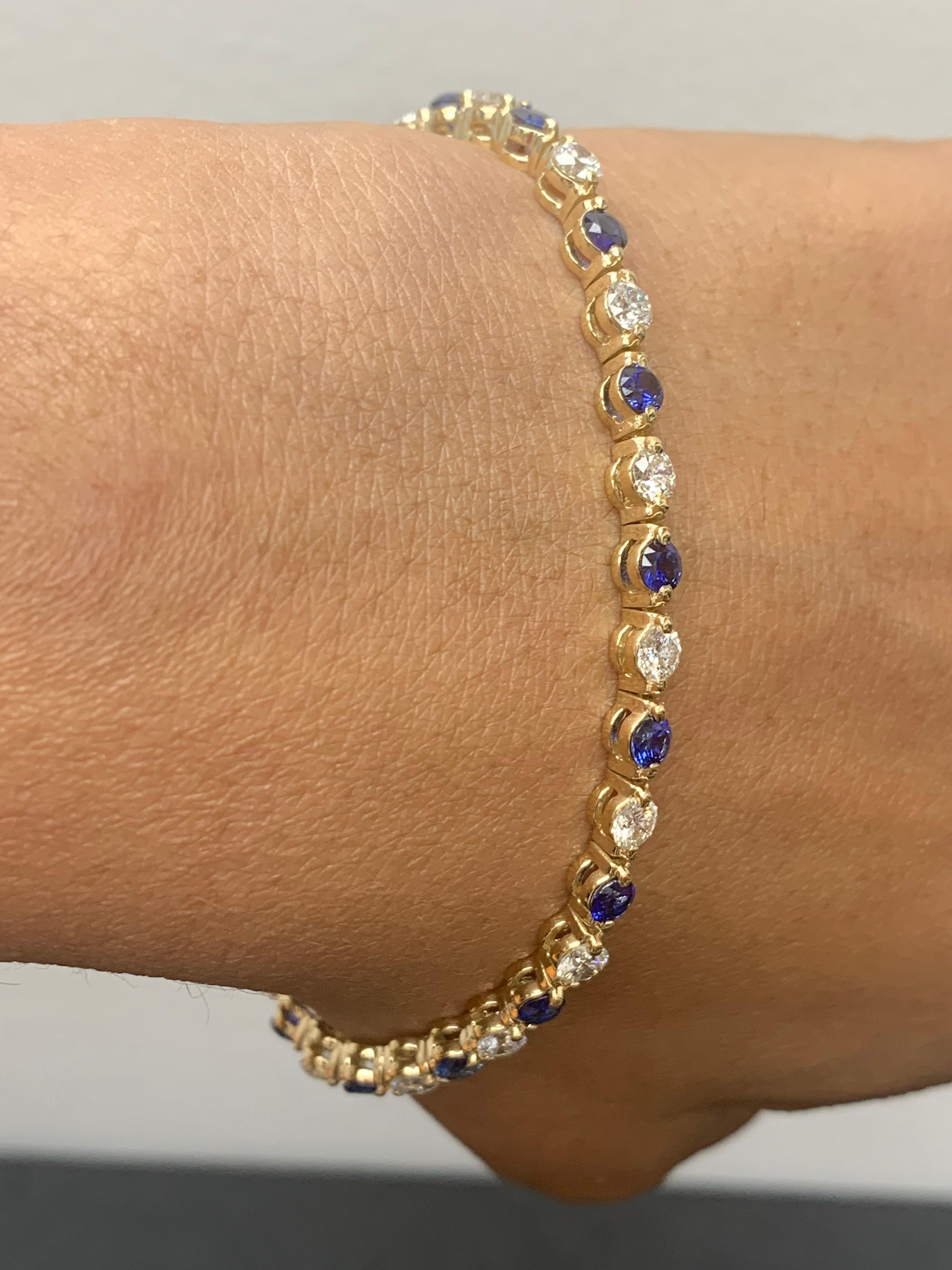 Moderne Bracelet en or jaune 14 carats avec saphirs bleus ronds de 3,18 carats et diamants en vente