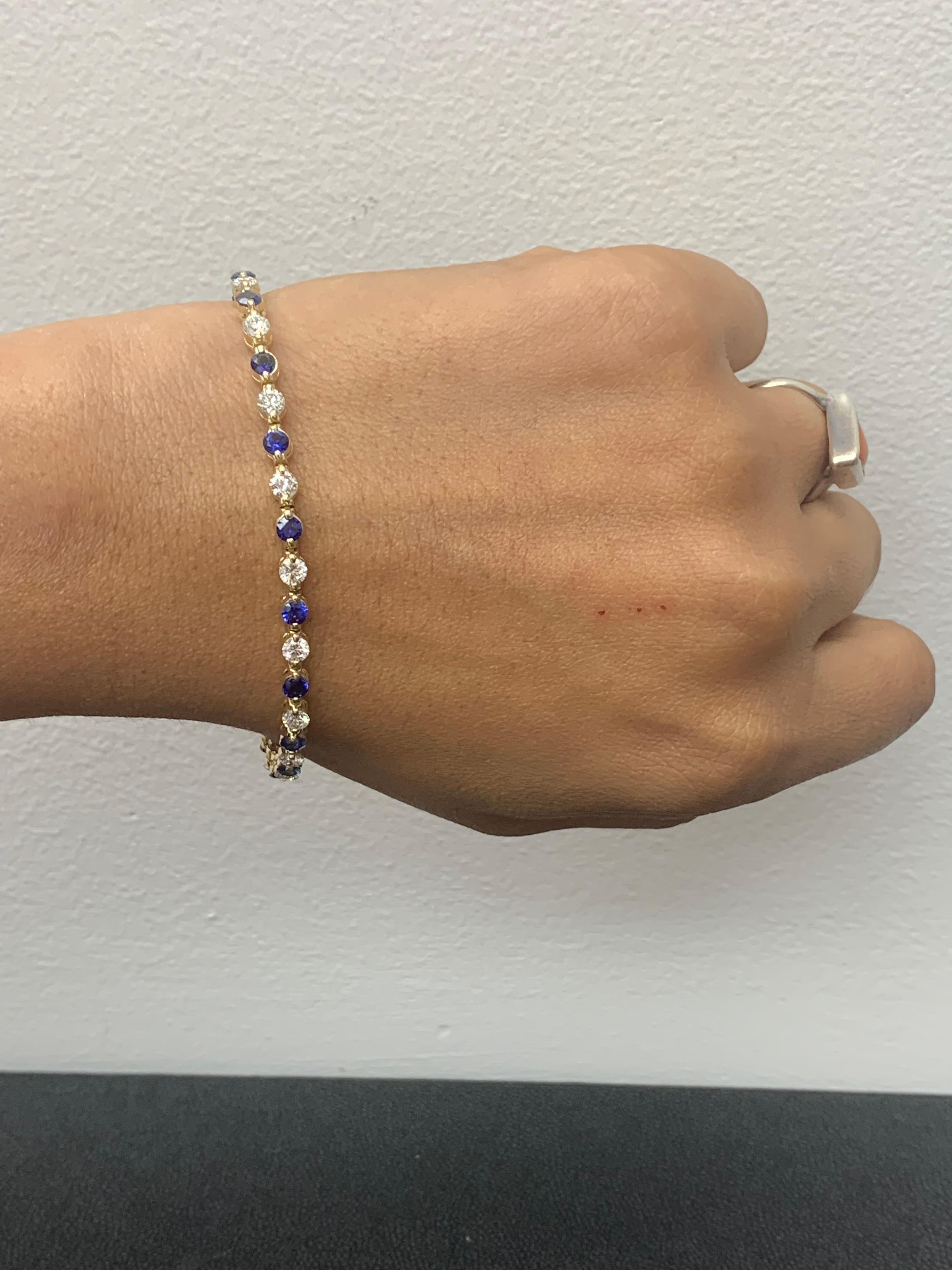 Bracelet en or jaune 14 carats avec saphirs bleus ronds de 3,18 carats et diamants en vente 1