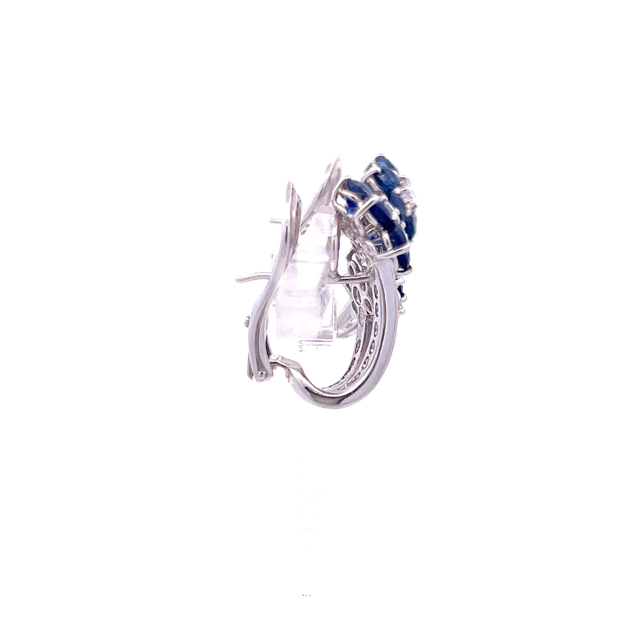 Titolo:
Diamante rotondo brillante G VS1 da 3,18 carati Zaffiro rotondo brillante da 2,50 carati Orecchini a clip in oro bianco 18 carati
Stile:
Clip On
Metallo:
Oro bianco 18 carati
Gemma 1:
Diamante da 2,52 carati
Numero di