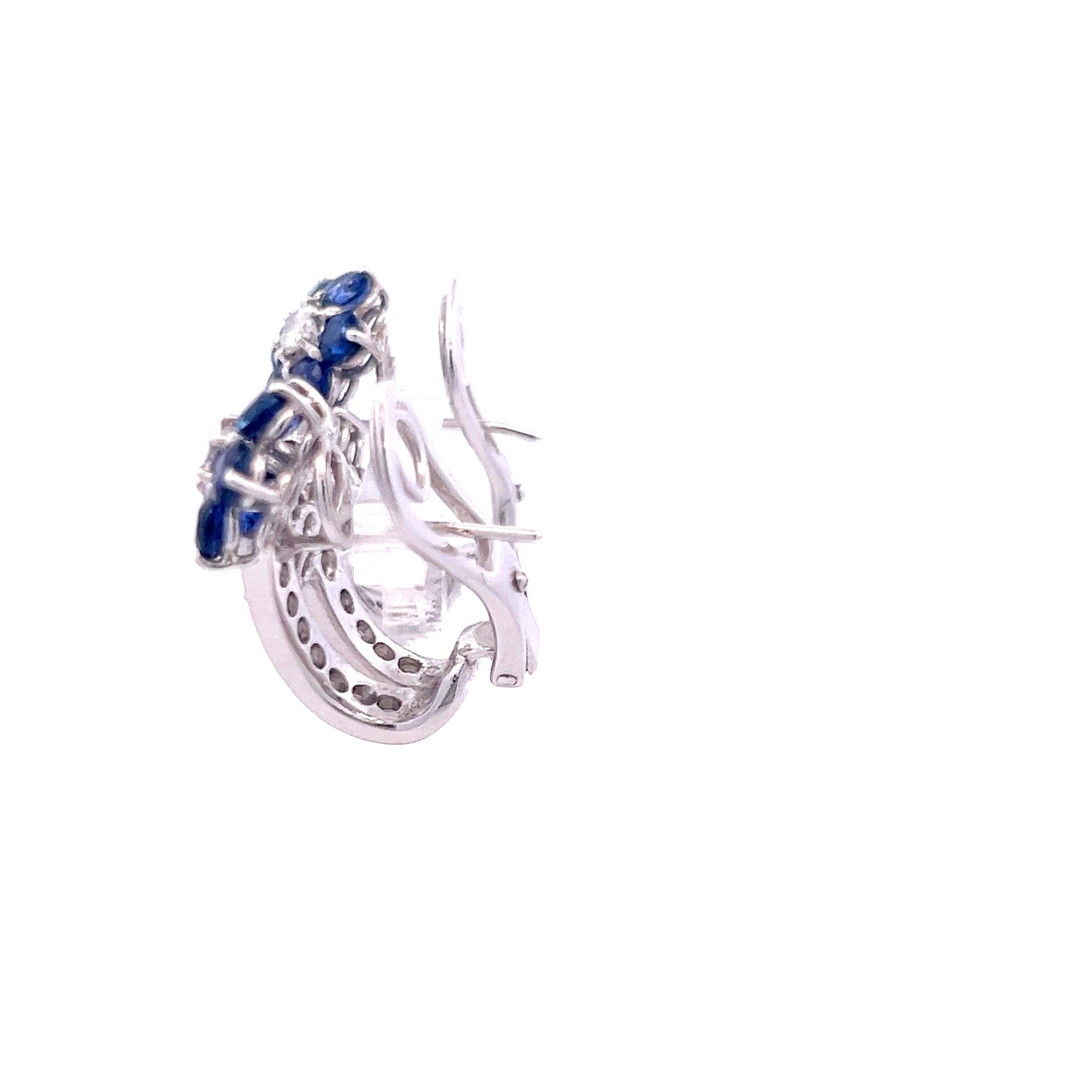 Orecchini a clip con diamante rotondo da 3,18 carati e zaffiro da 2,50 carati in WG 18K In condizioni buone in vendita a New York, NY