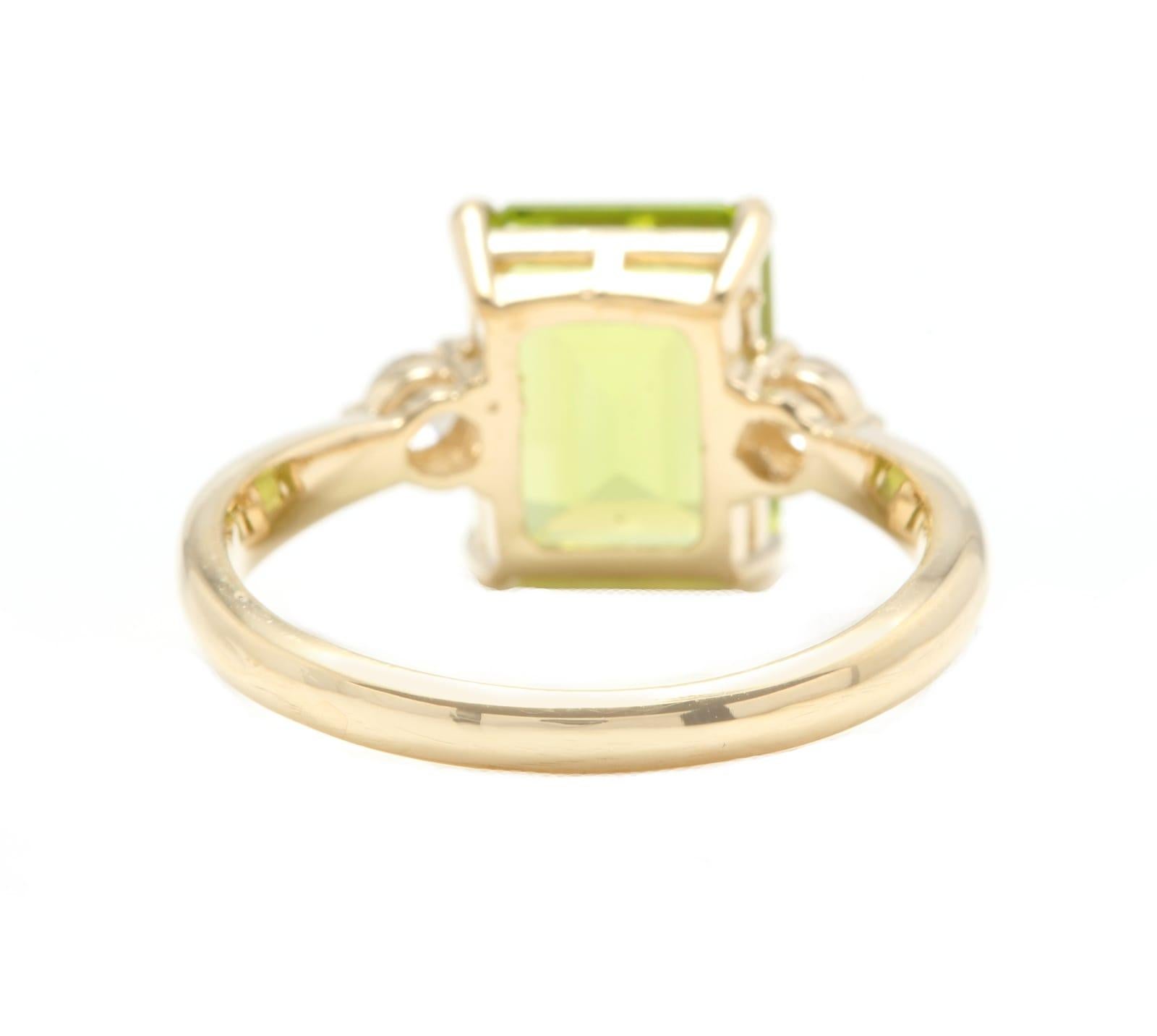 Mixed Cut 3.18 Carat Natural Peridot and Diamond 14k Solid Yellow Gold Ring For Sale