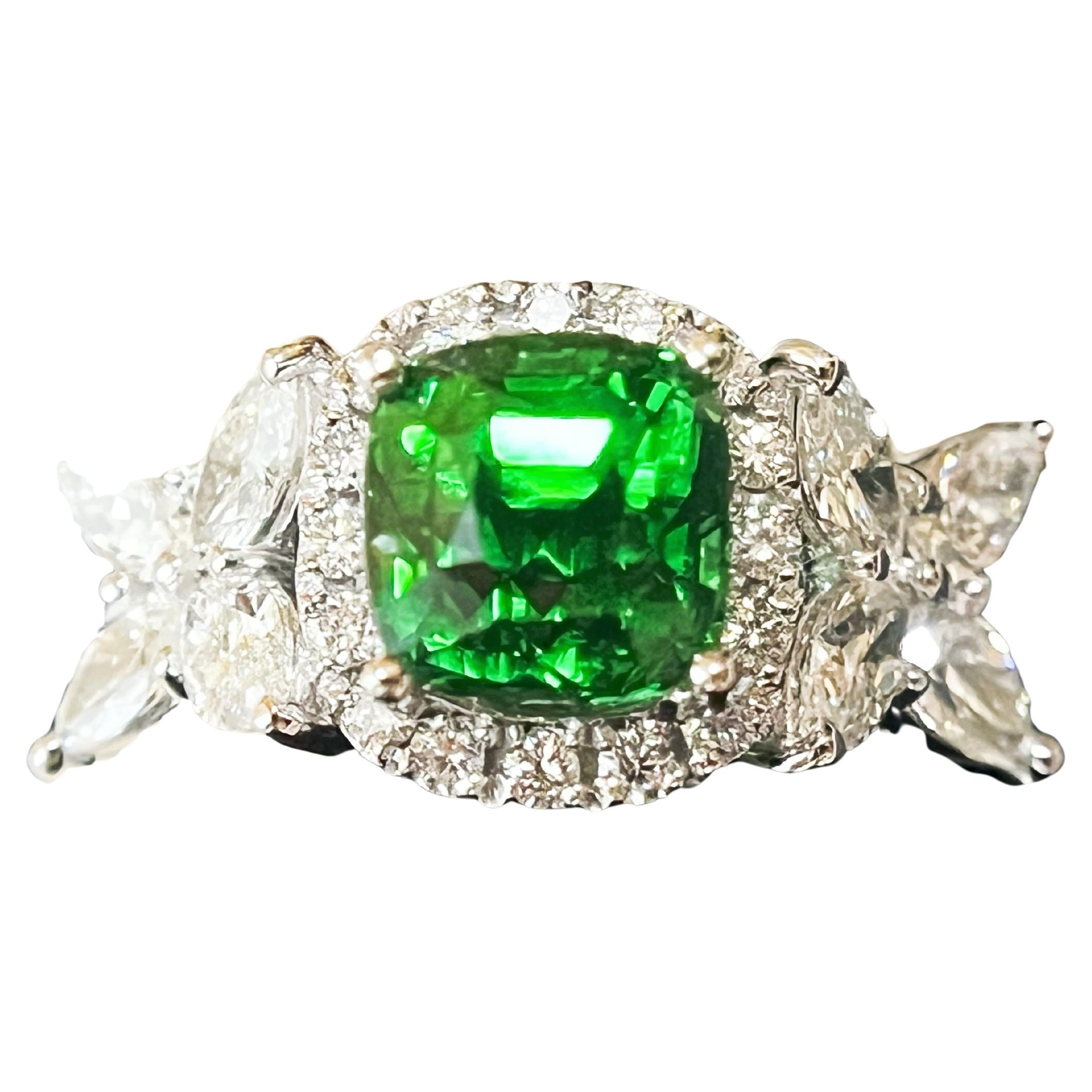 3.18 Ct Certified Vivid Green Nearly Loupe Clean Natural Tsavorite Ring 18K Gold