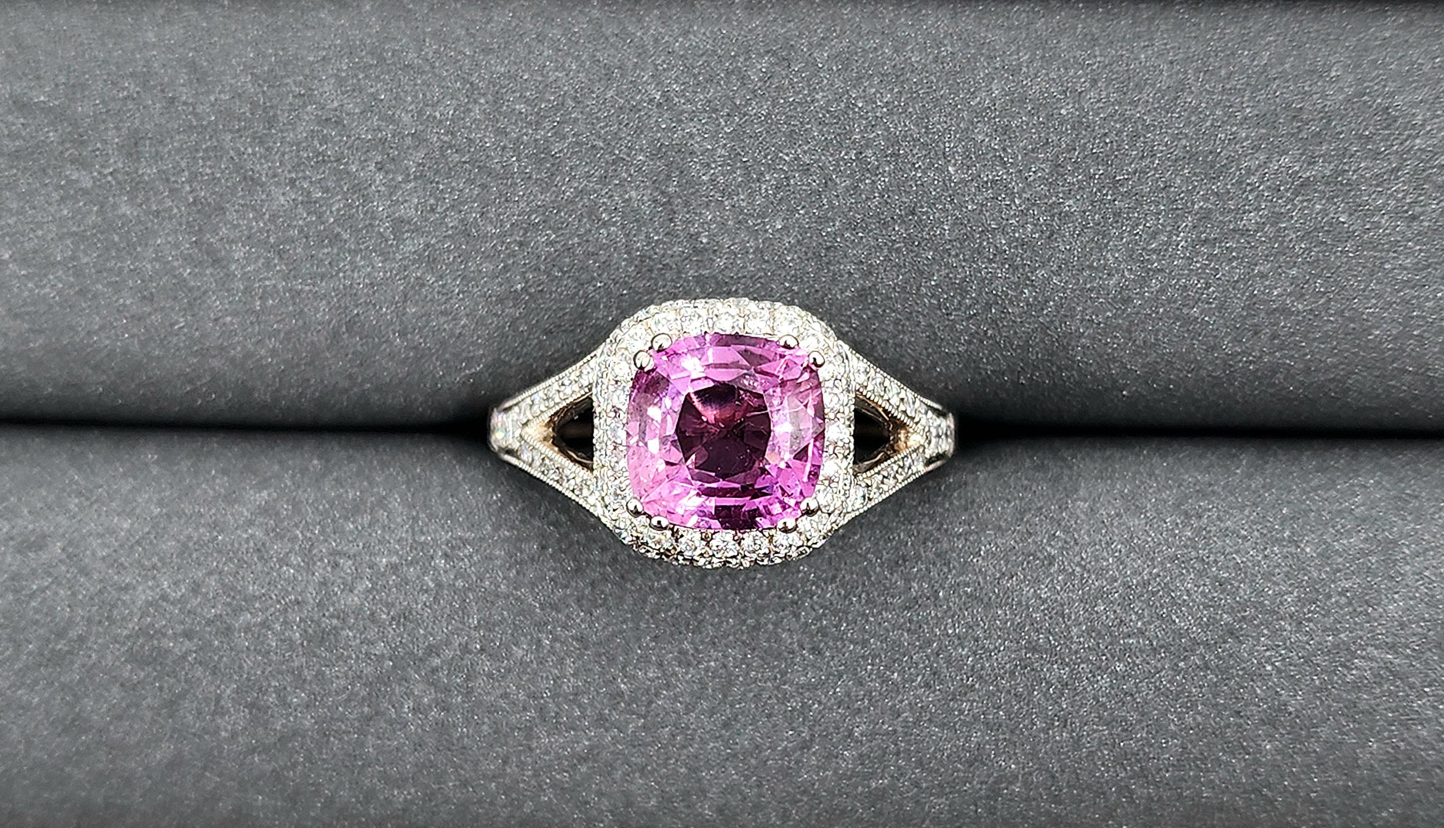 Anillo de Zafiro Rosa Natural y Diamante de 3.18 ct en venta