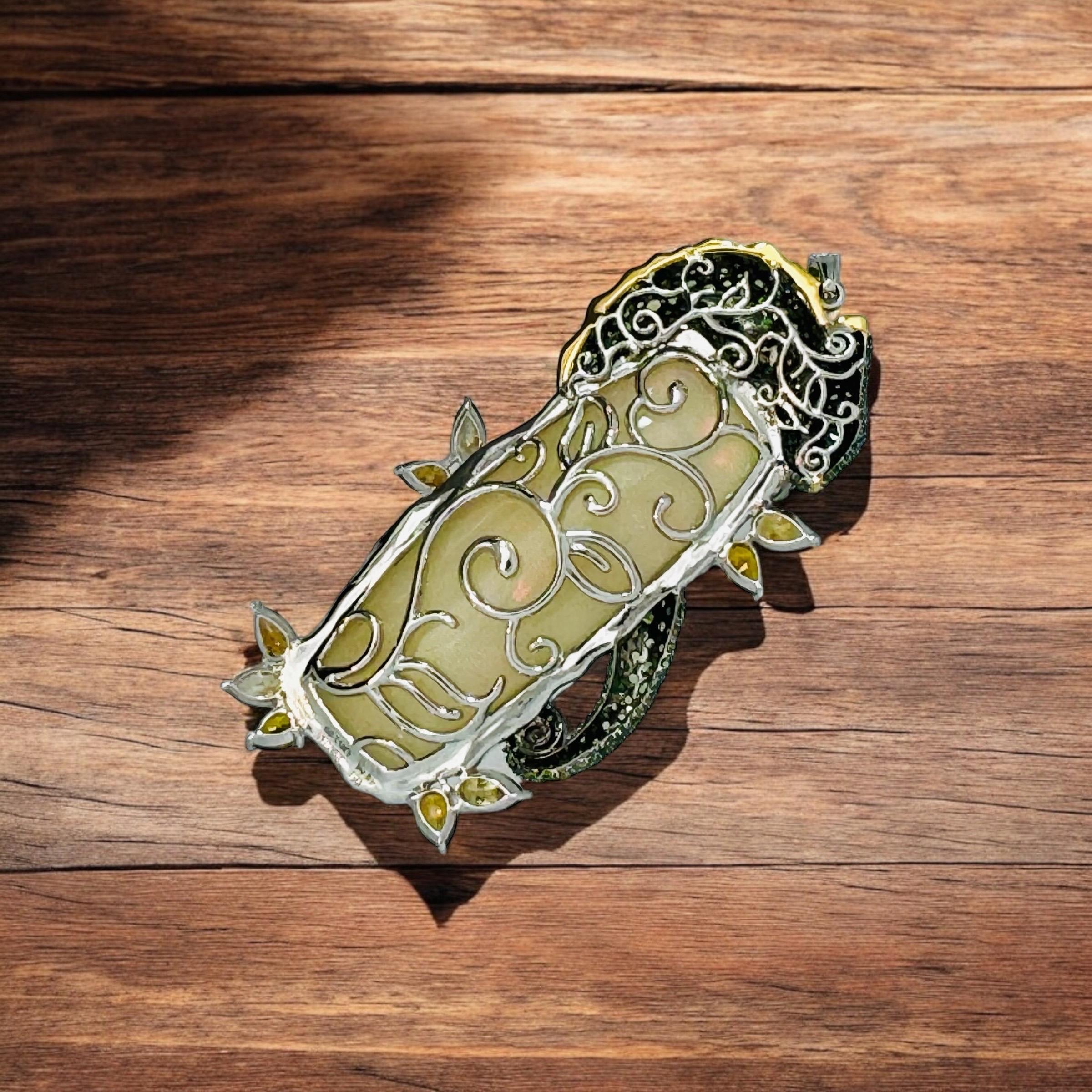 Pendentif Chameleon en opale 31,84 carats avec diamants, saphirs et tsavorites en vente 3