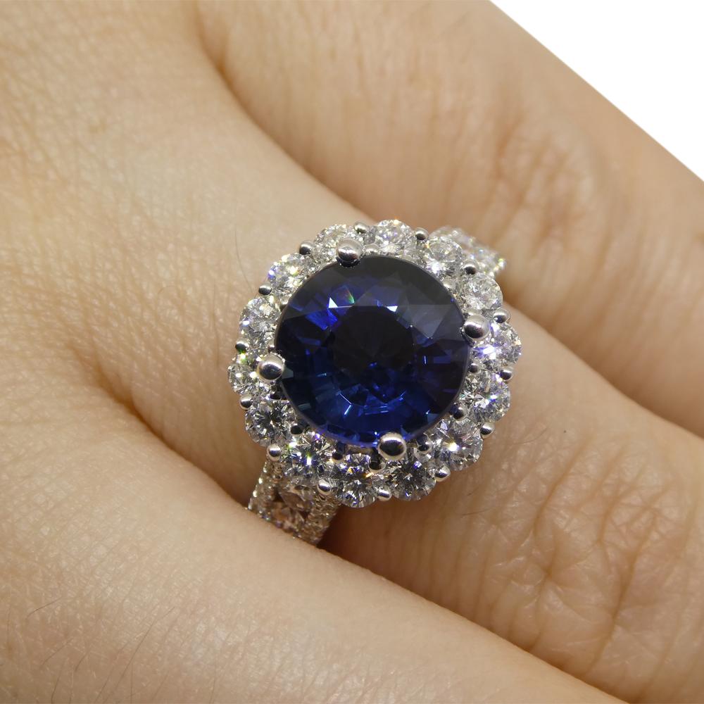 Round Cut 3.18ct Blue Sapphire, Diamond Engagement/Statement Ring in 18K White Gold For Sale