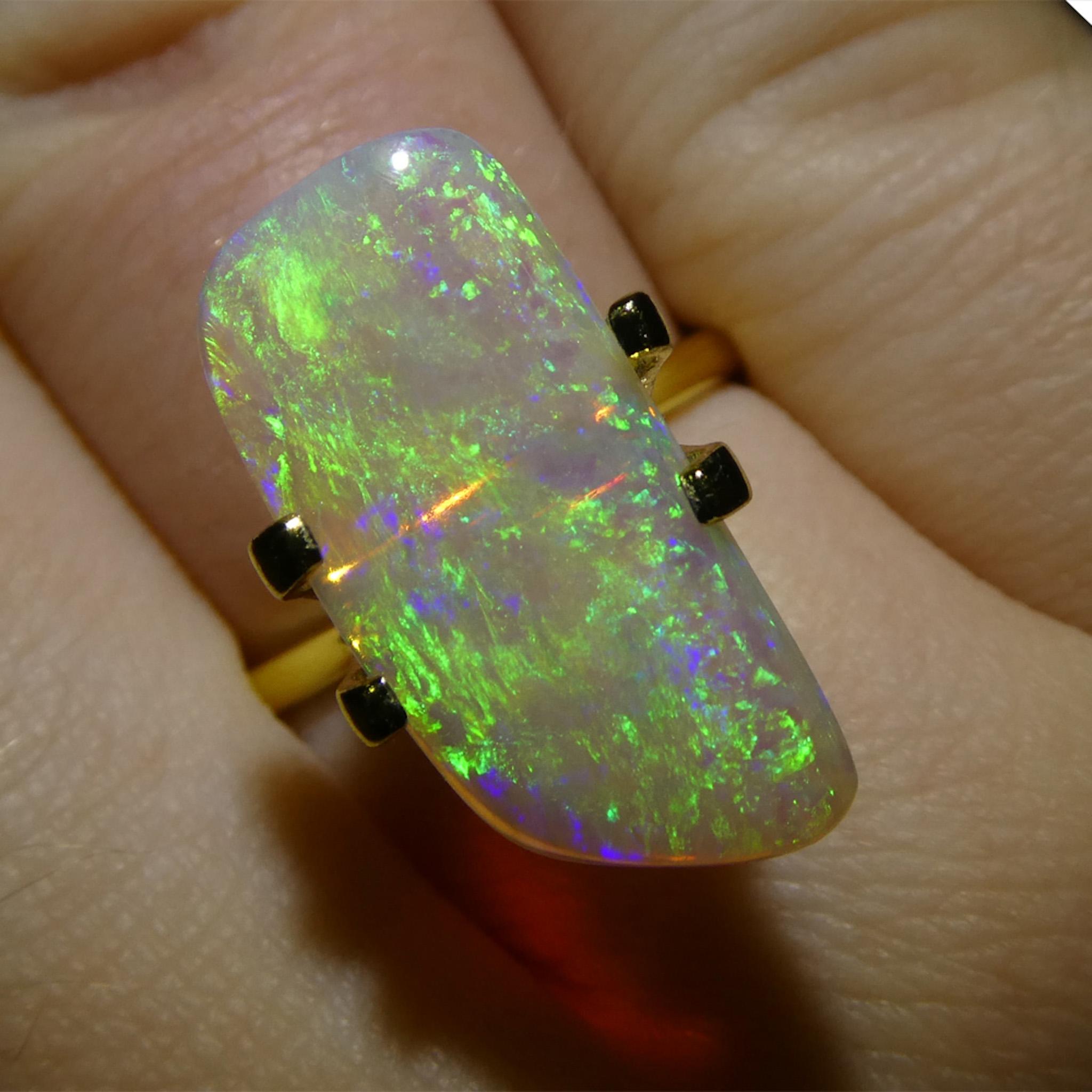 Opale bianco cabochon a forma libera di 3.18ct dall'Australia in vendita 9