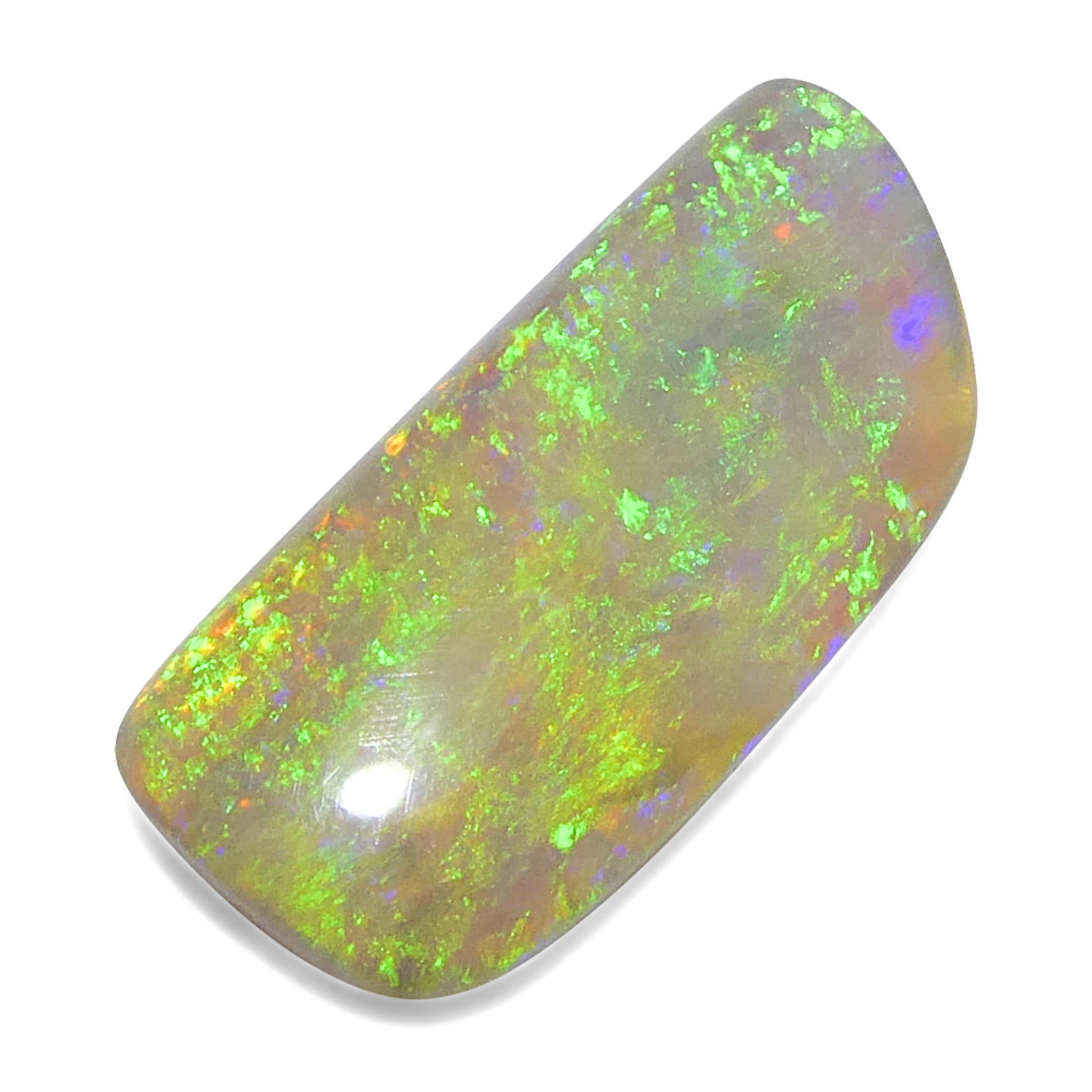 Opale bianco cabochon a forma libera di 3.18ct dall'Australia in vendita 2