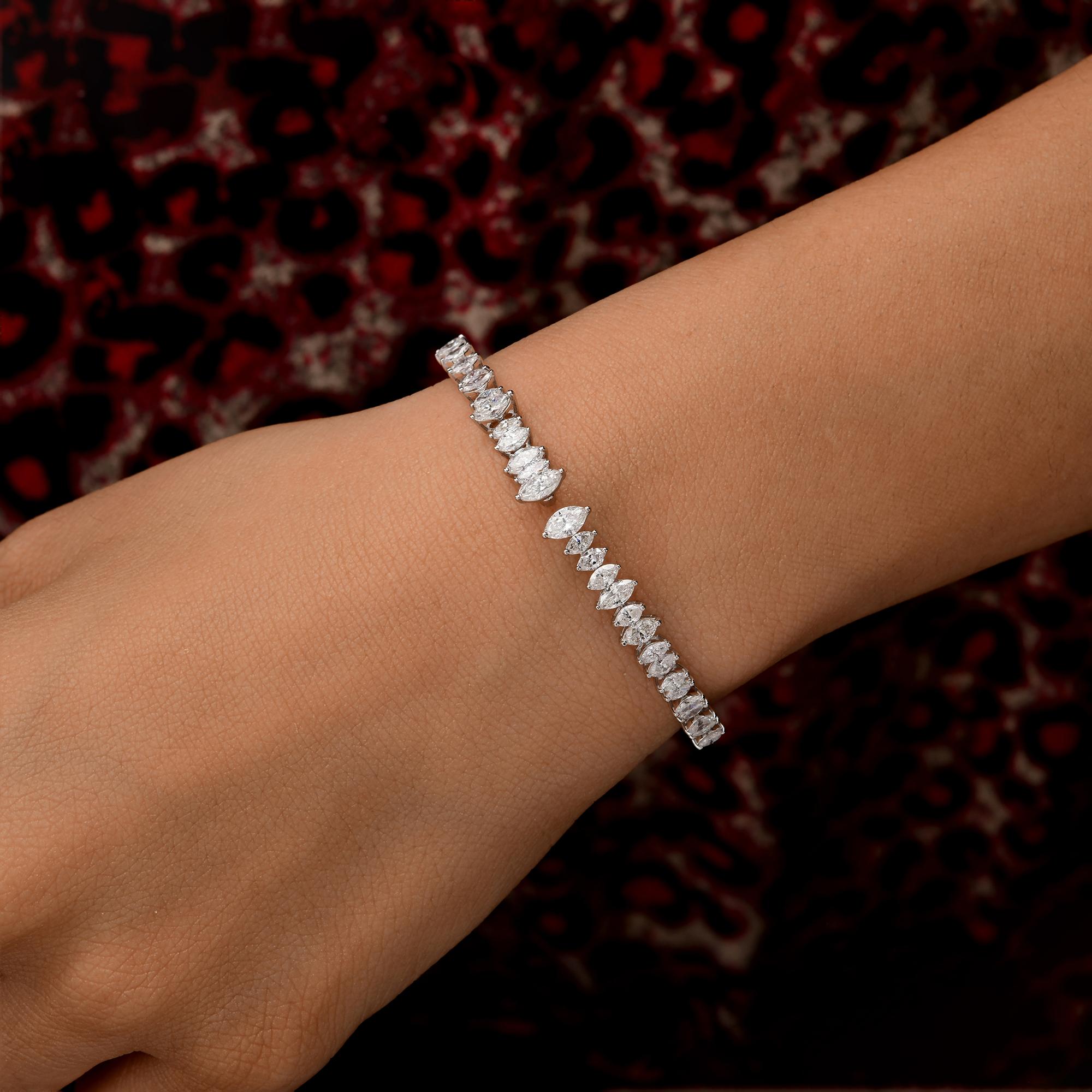 Donna Bracciale aperto impilabile con diamanti taglio marquise da 3,18 carati, oro 18 carati in vendita