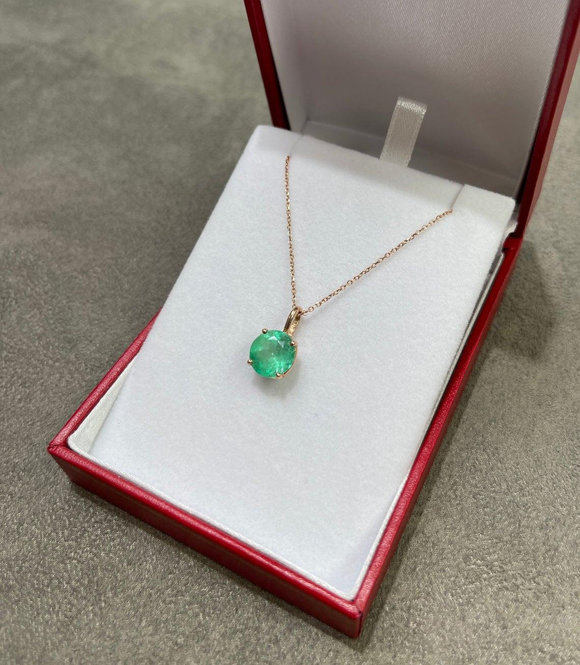 3.19-Carat 14K Colombian Emerald Solitaire Round Cut Rose Gold Pendentif Pour femmes en vente